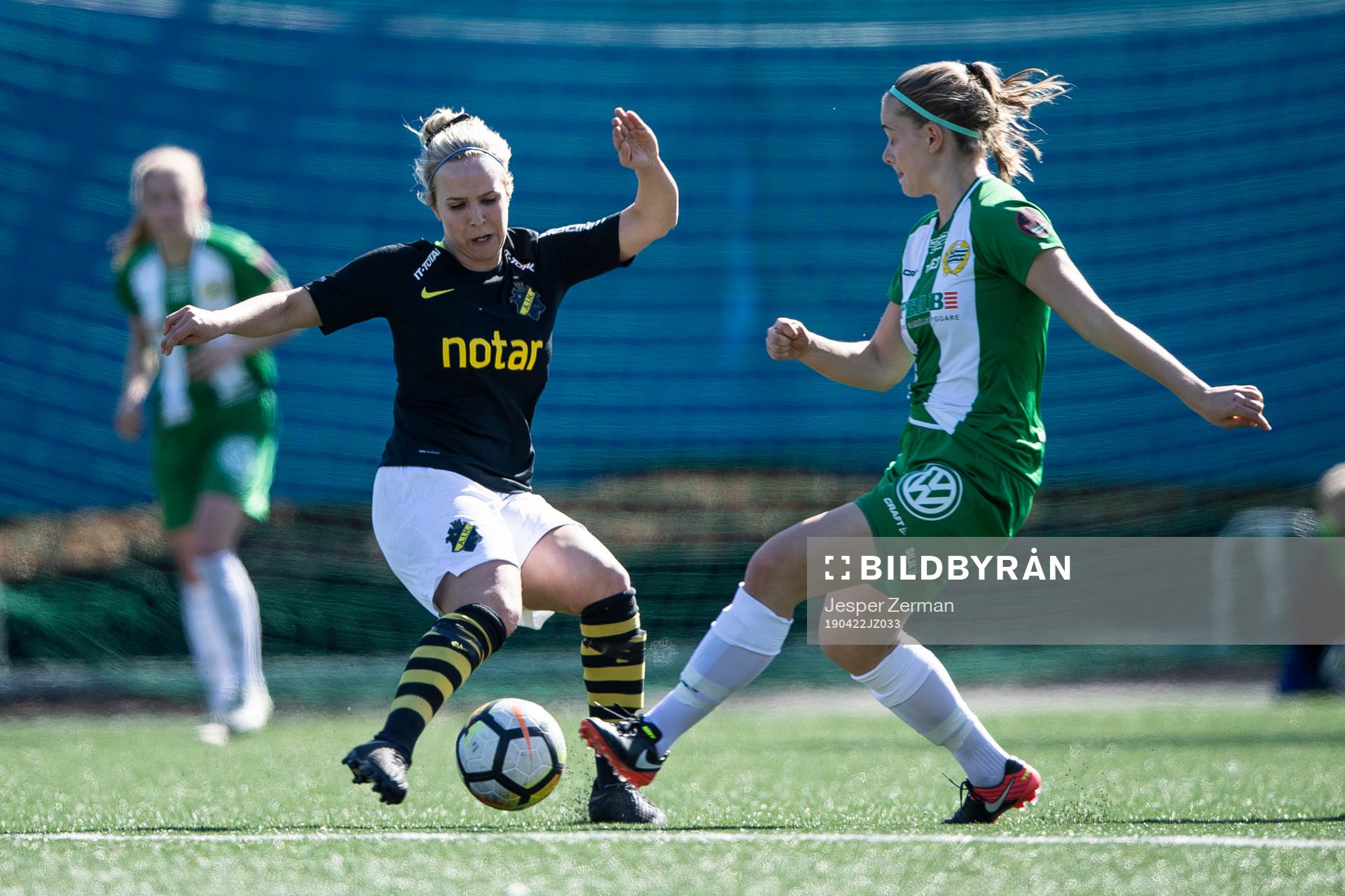 s Eva Nyström och Hammarbys Filippa Graneld