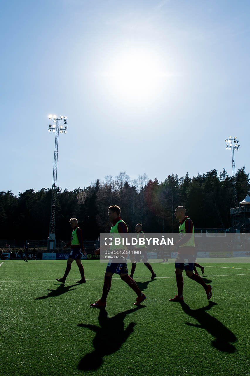 Östers spelare värmer upp