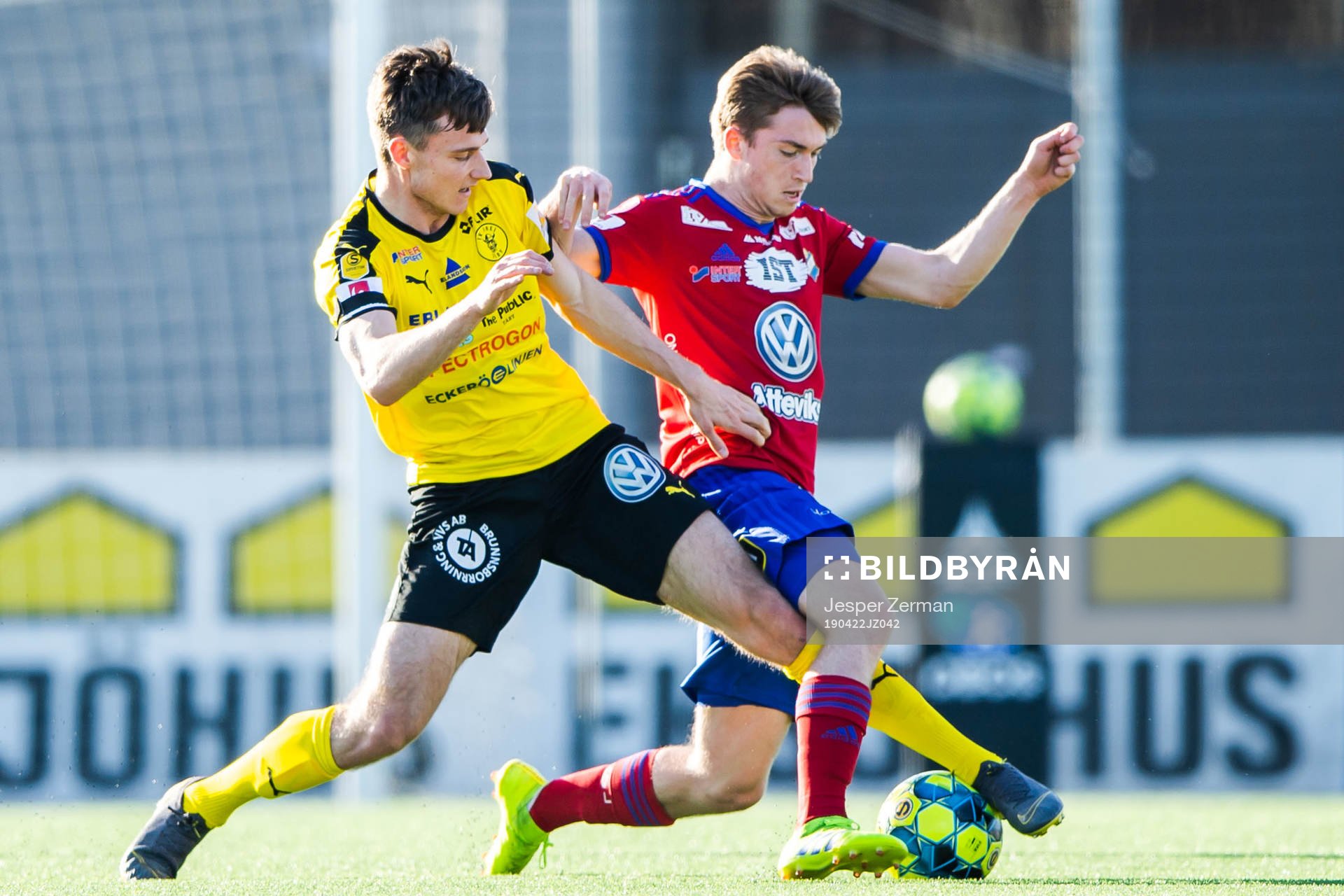 Frejs Mattias Bouvin och Östers Carl Johansson