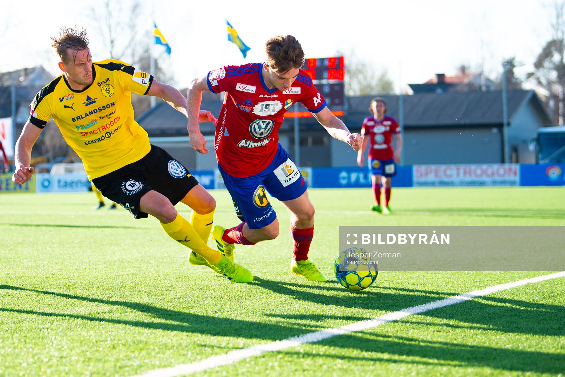 Frejs Kim Skoglund och Östers Carl Johansson