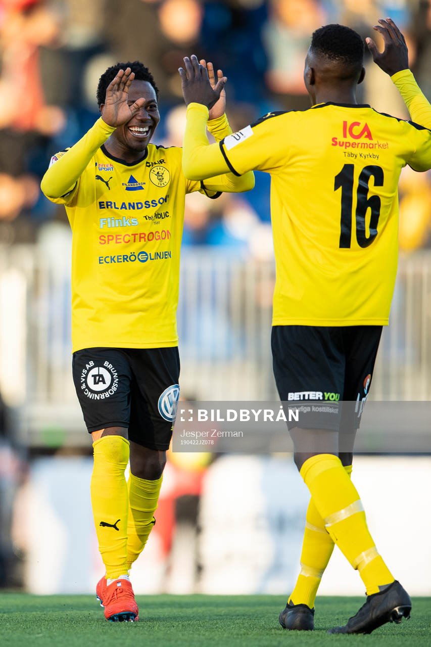 Frejs Abdul Halik Hudu (v) och Samouil Izountouemoi (h)
