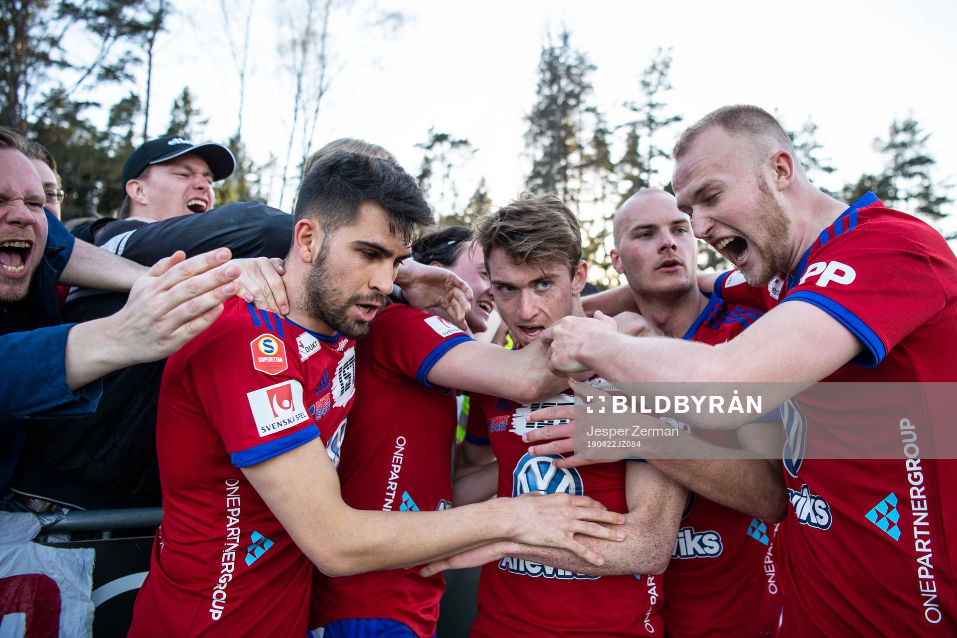 Östers Carl Johansson (m) jublar