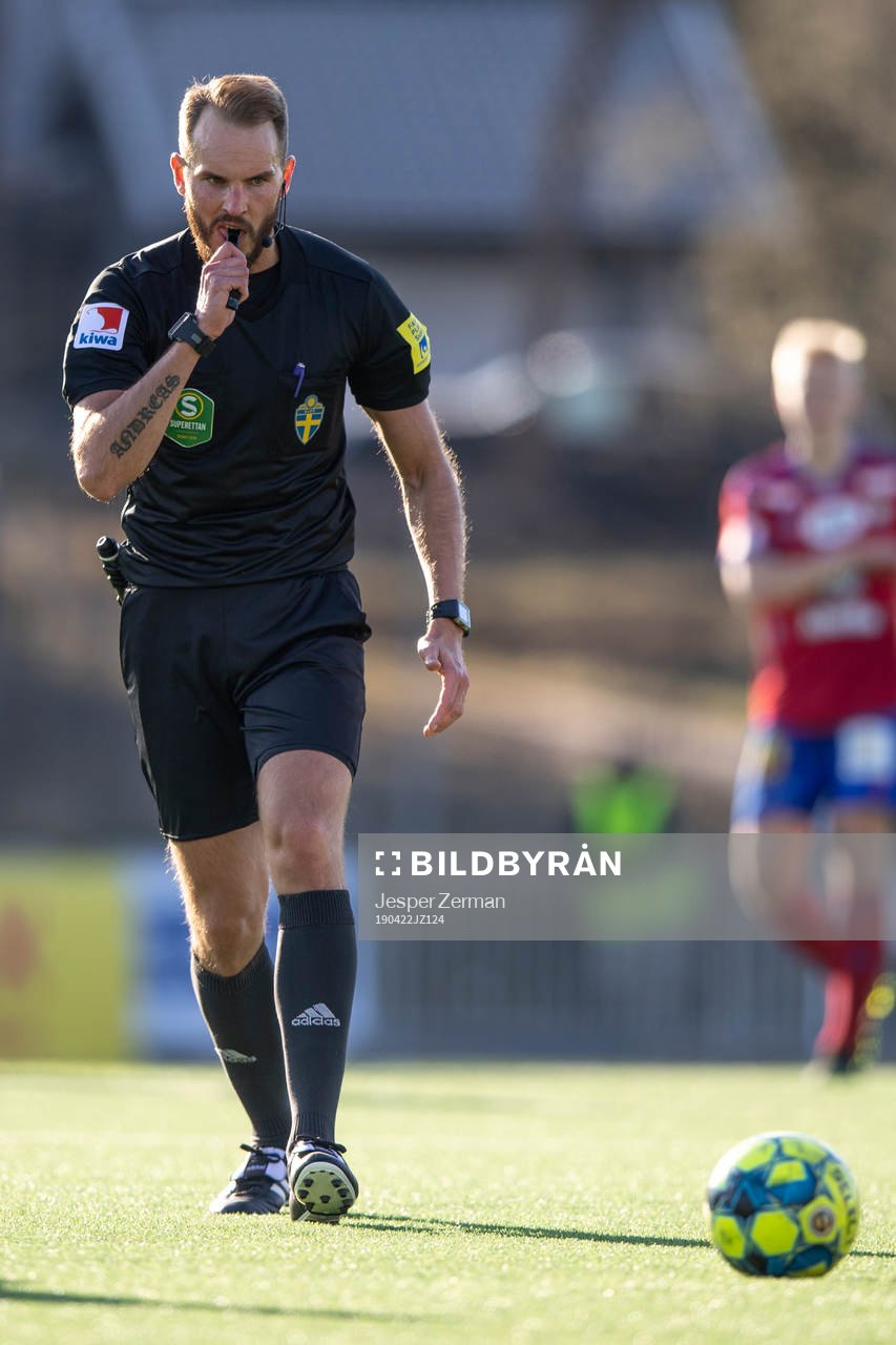 Domare Andreas Johansson