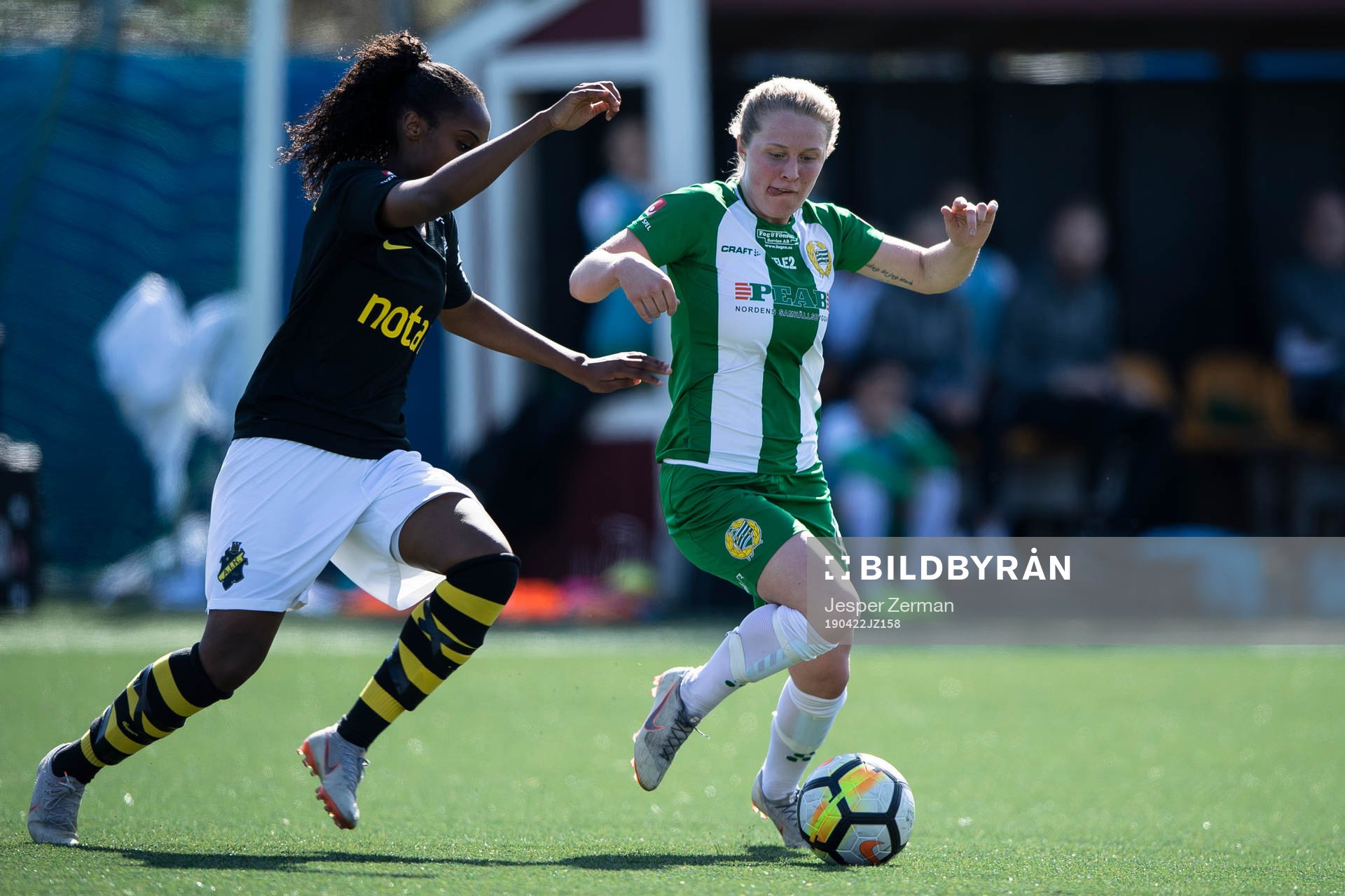 s Samantha Ammanuel och Hammarbys Emilia Larsson