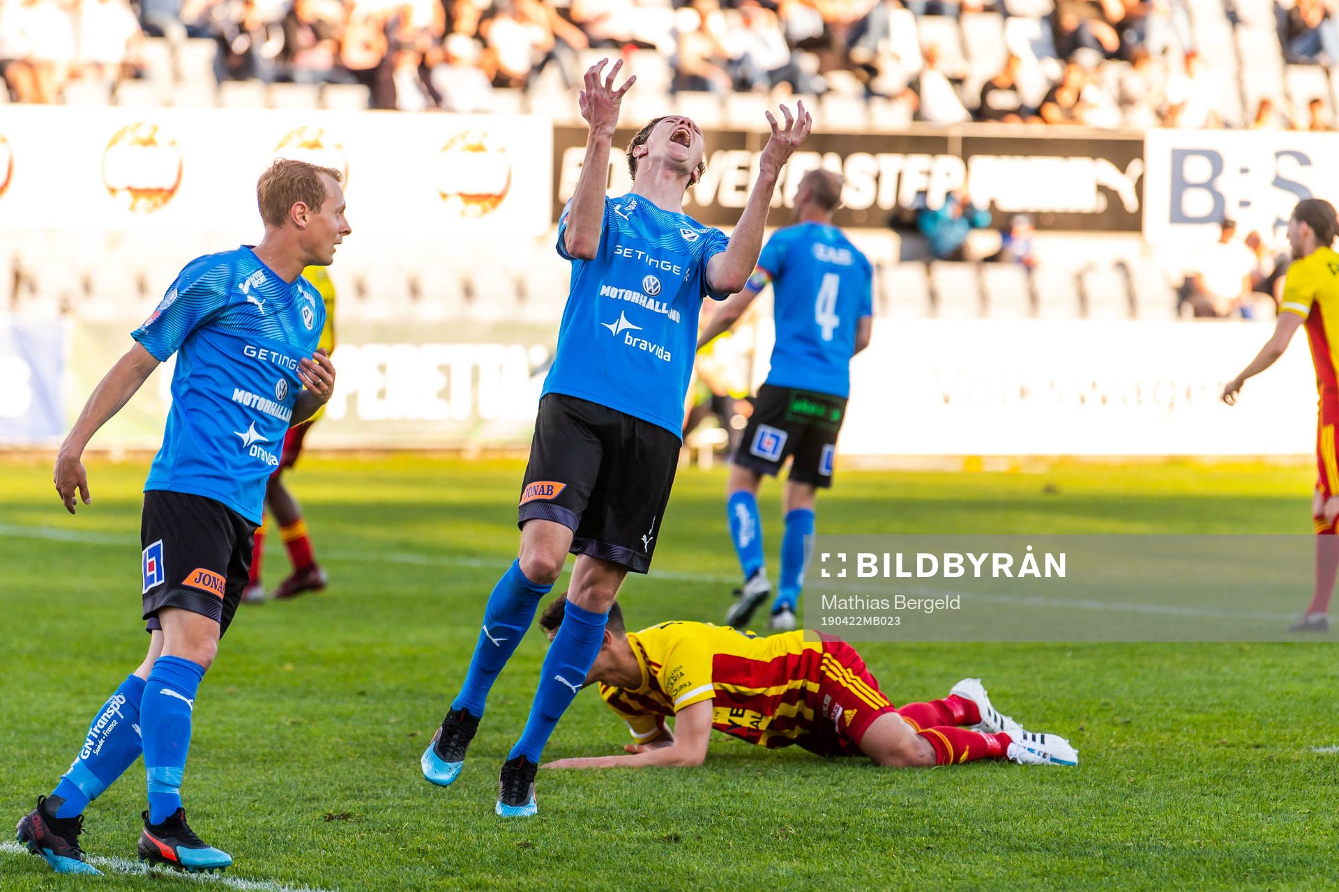 Halmstads Alexander Berntsson reagerar