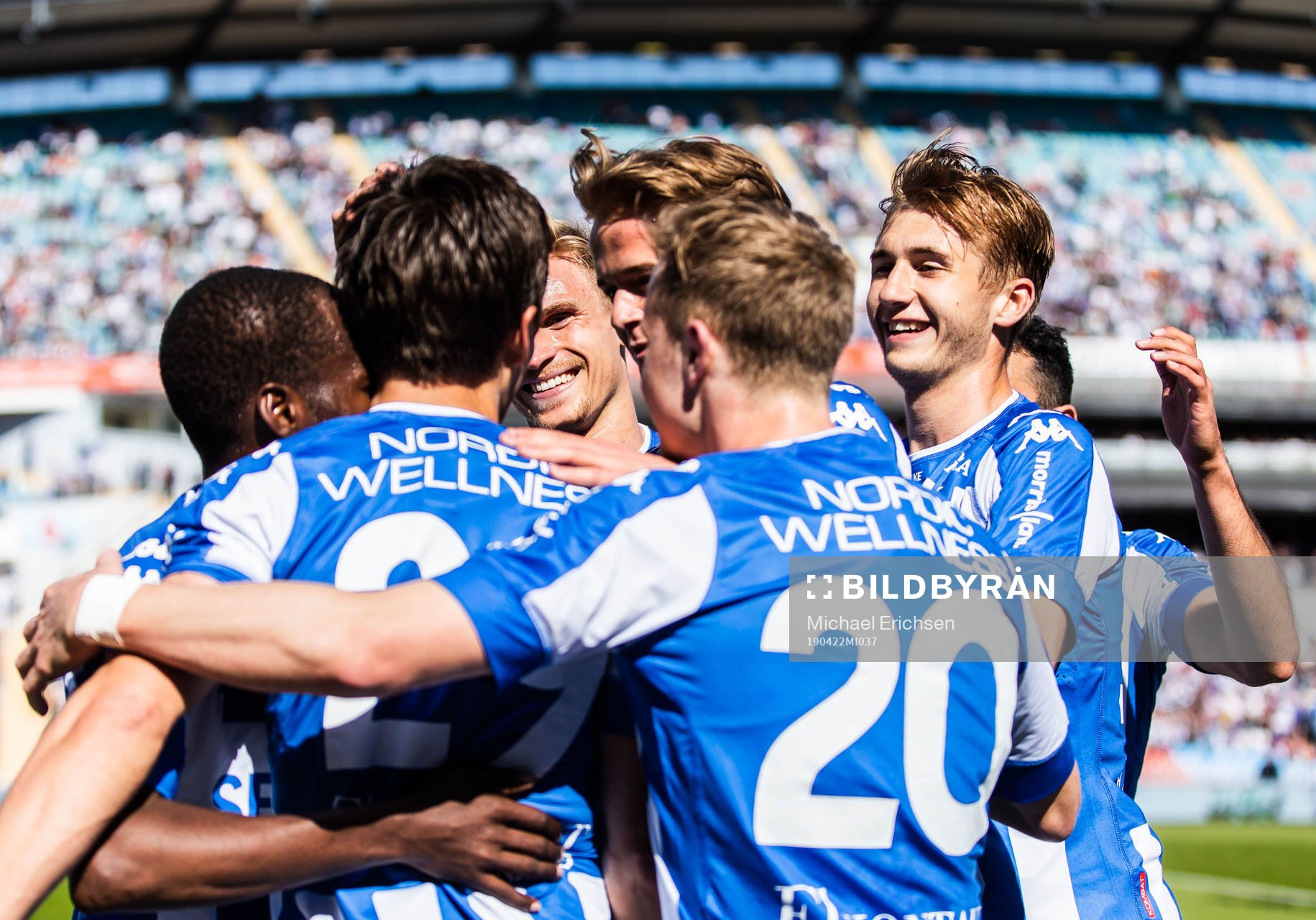 IFK Göteborgs Lasse Vibe jublar med lagkamrater