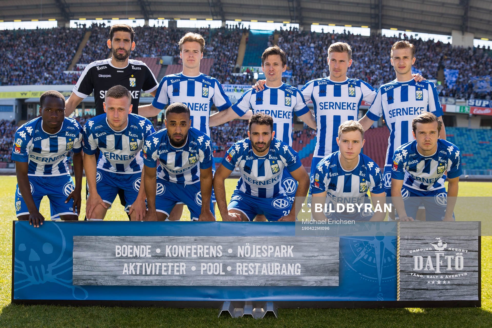 IFK Göteborgs startelva uppe fr.v. målvakt Giannis