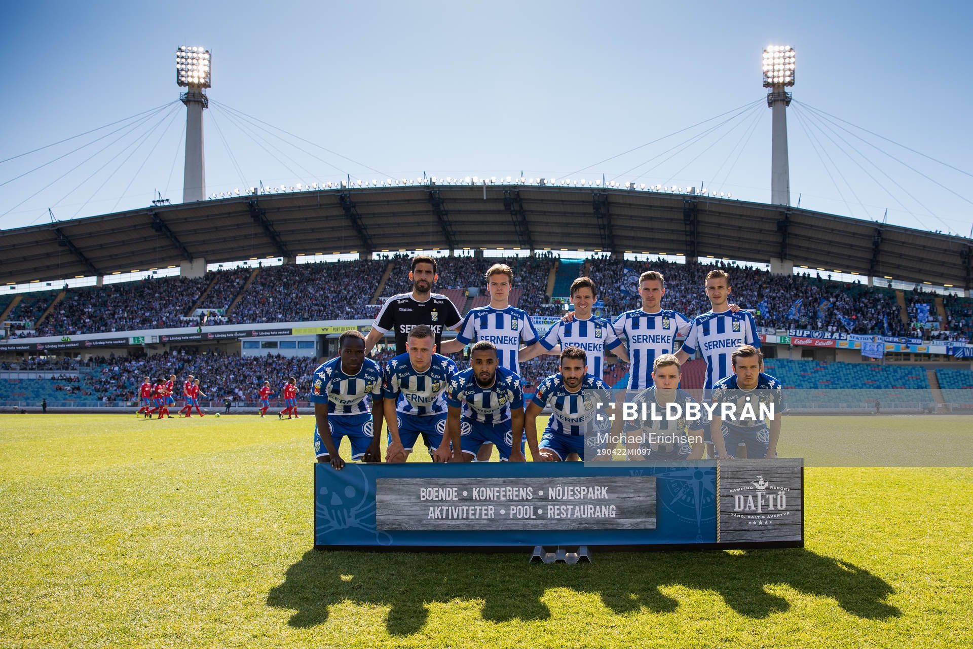 IFK Göteborgs startelva uppe fr.v. målvakt Giannis