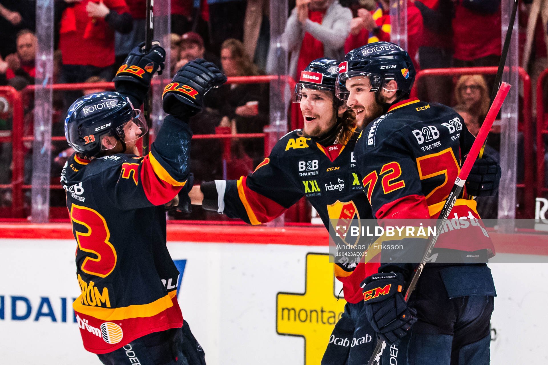 Djurgårdens Axel Jonsson Fjällby jublar med Linus