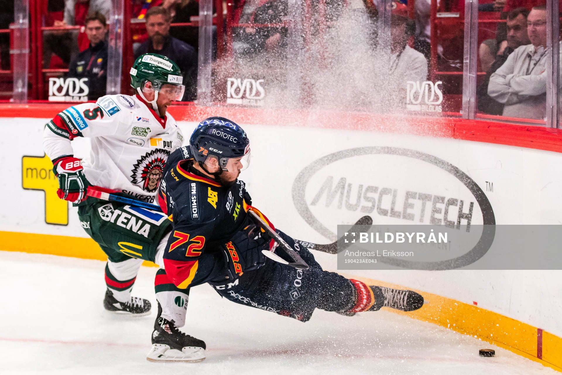 Frölundas Chay Genoway och Djurgårdens Emil Bemström