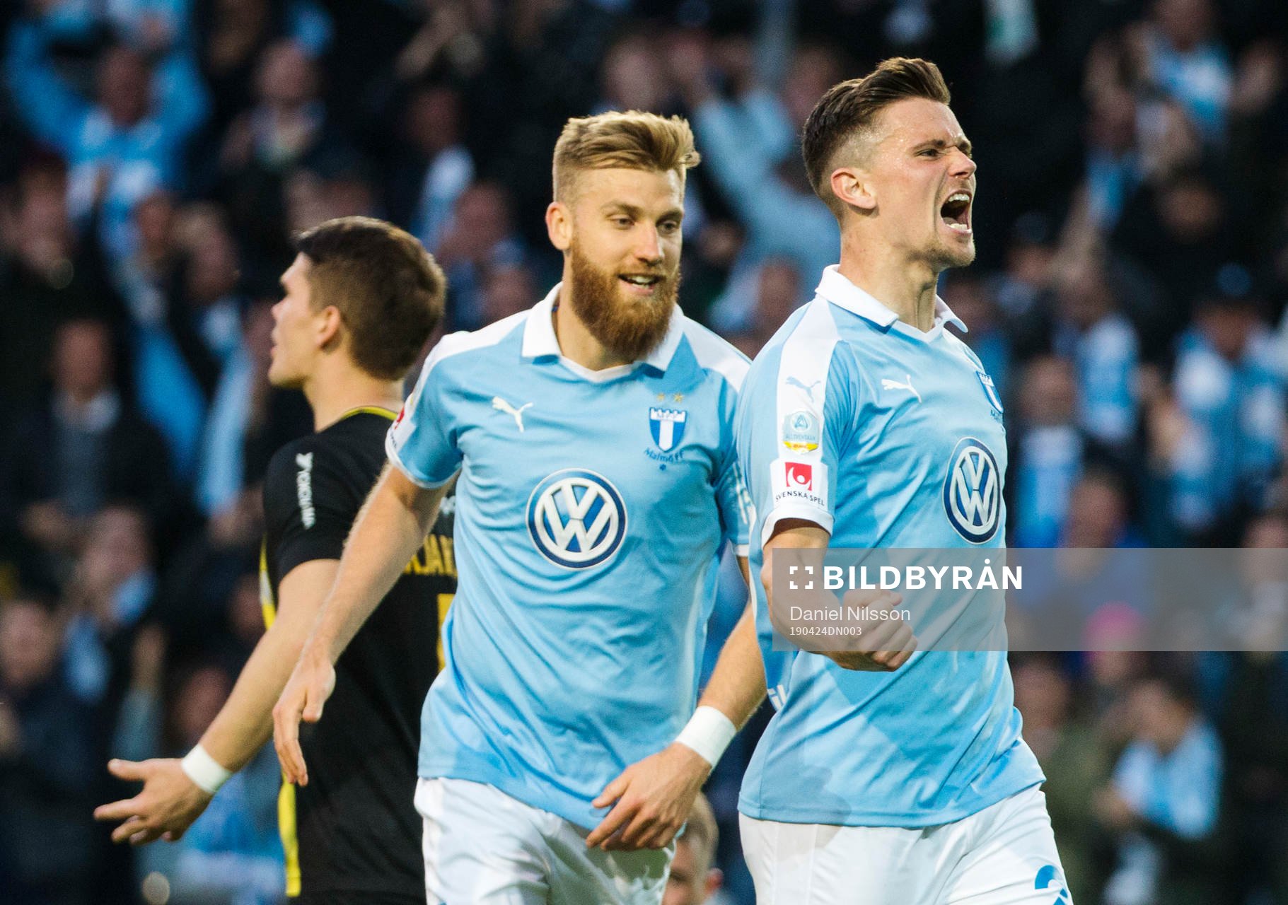 Malmö FFs Marcus Antonsson jublar med Rasmus Bengtsson