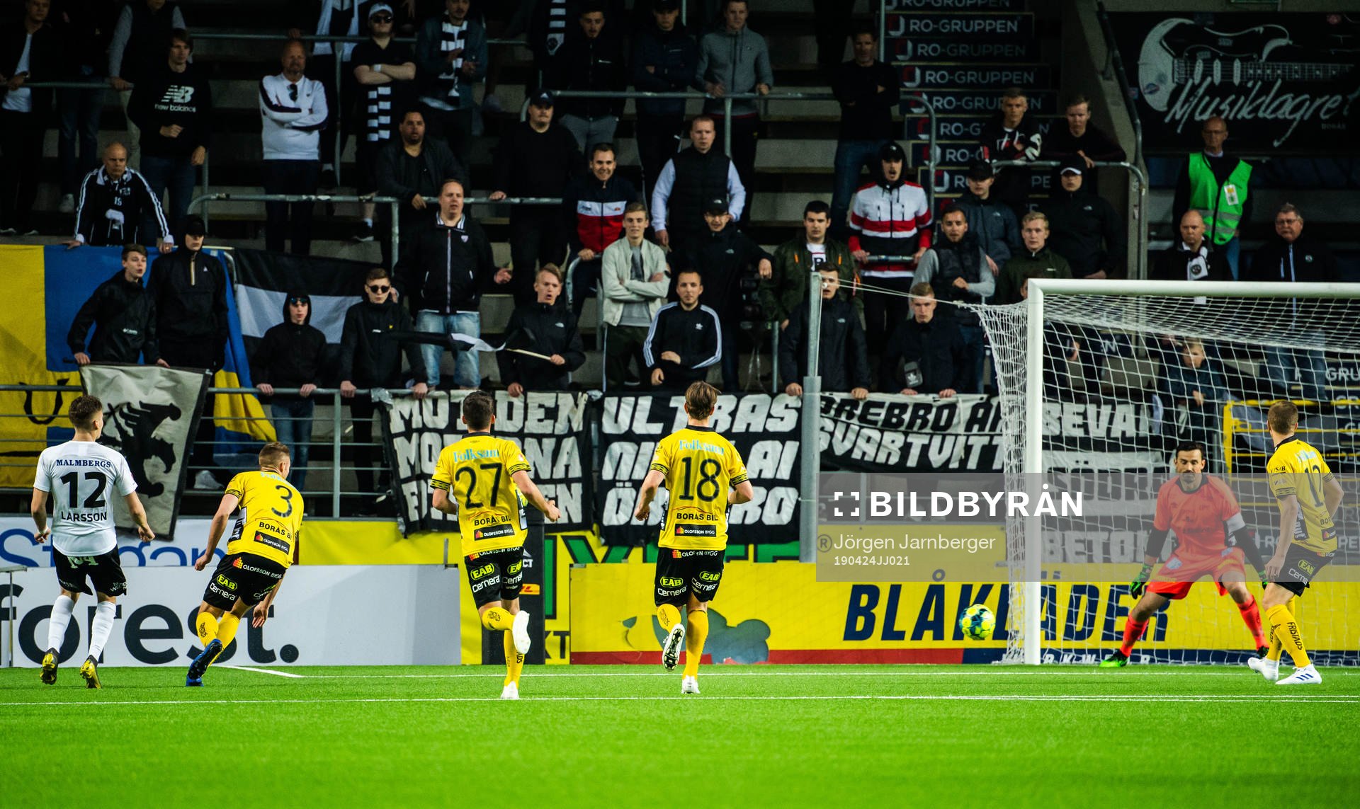 Örebros Jake Larsson gör 4-2