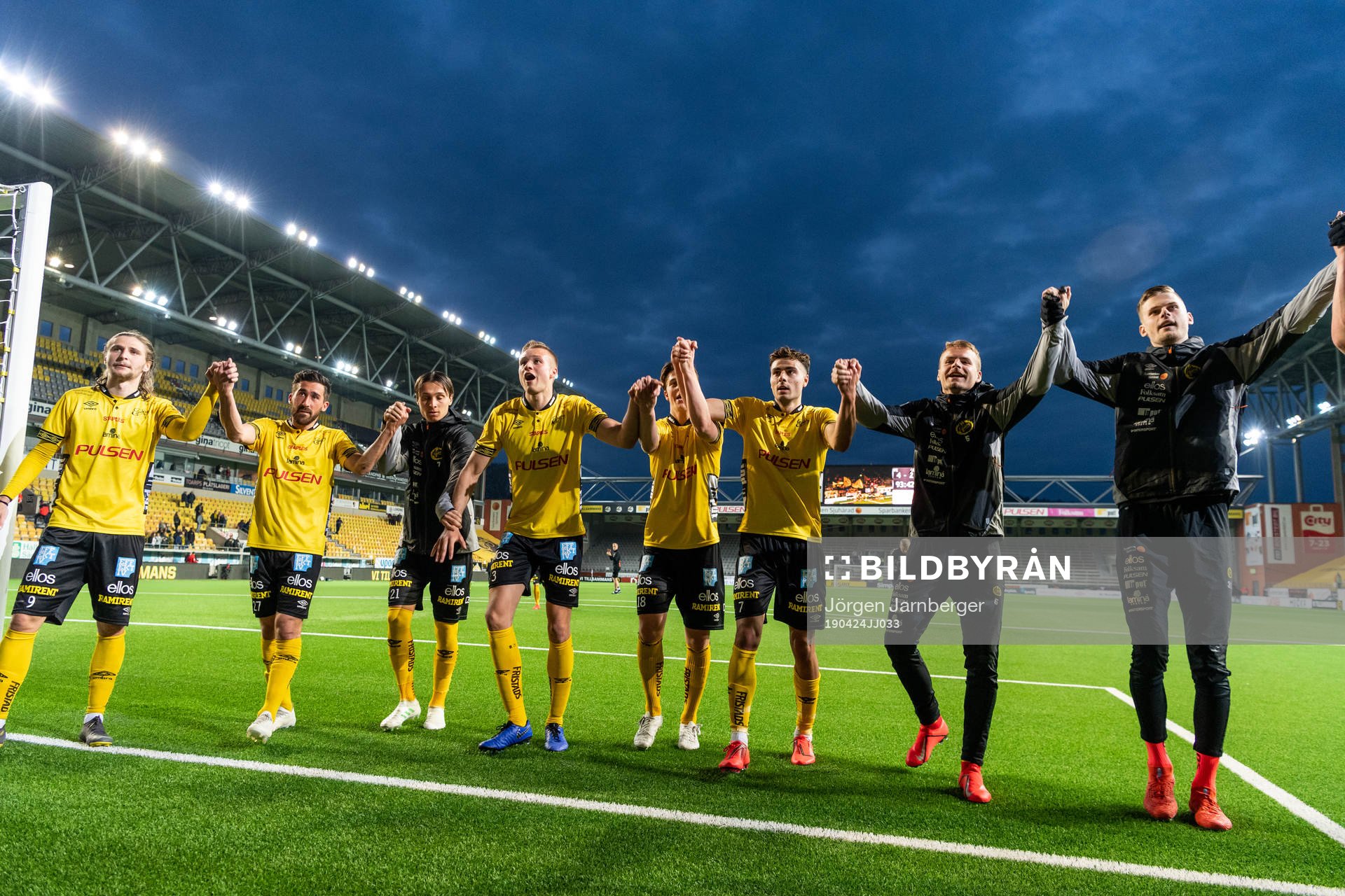 Elfsborgs spelare tackar publiken