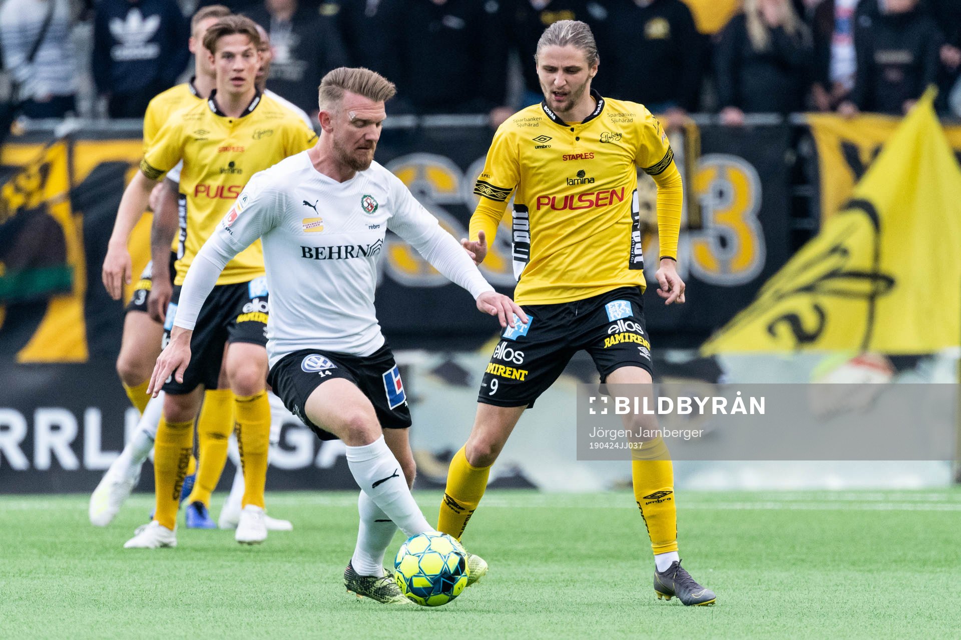 Örebros Michael Almebäck och Elfsborgs Pawel Cibicki