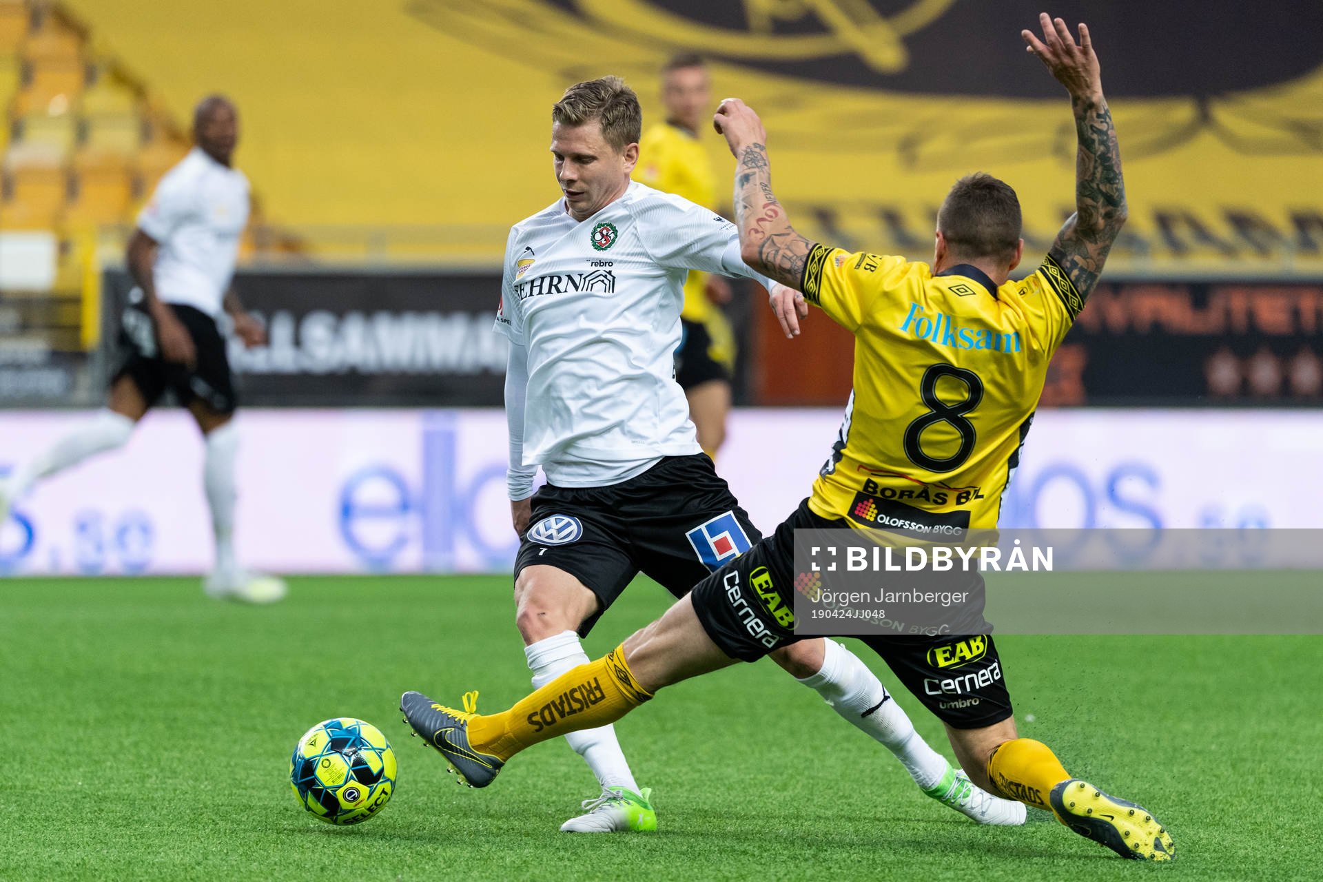 Örebros Johan Bertilsson och Elfsborgs Samuel Holmén