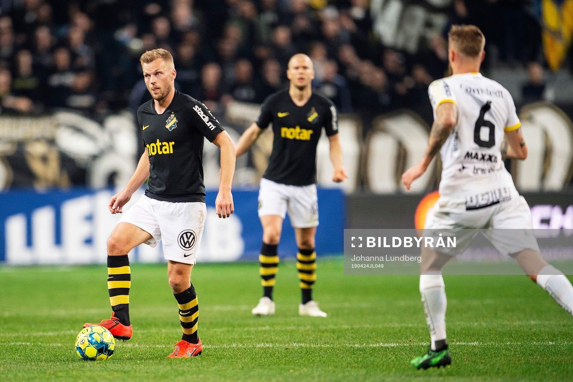 s Sebastian Larsson