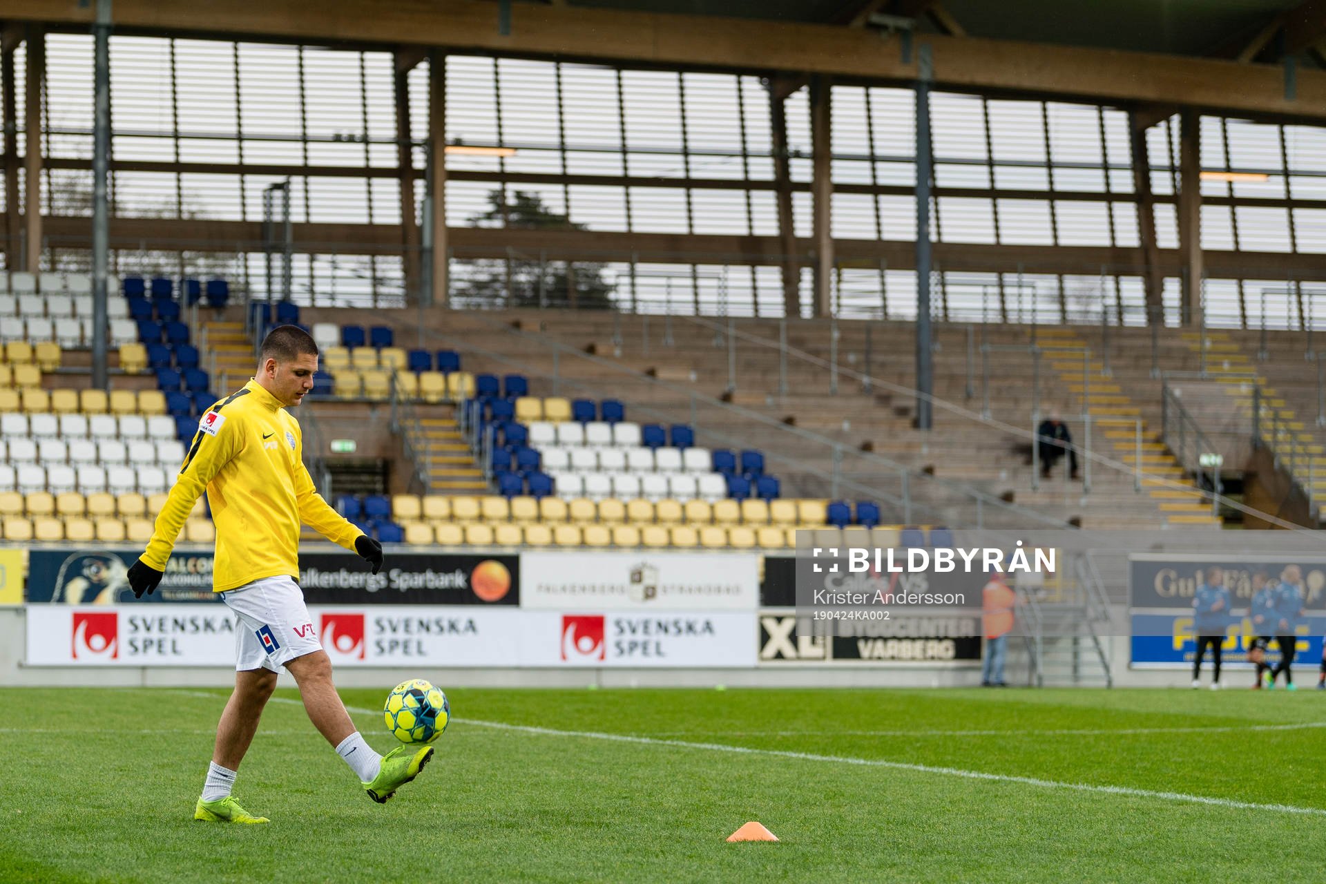 Falkenbergs Edi Sylisufaj före fotbollsmatchen i