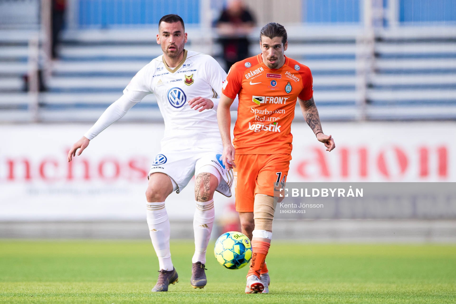 Östersunds Dino Islamovic och AFC Eskilstunas Christian