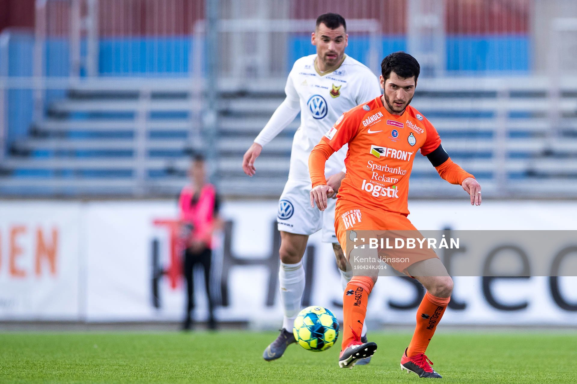 AFC Eskilstunas Anel Rashkaj och Östersunds Dino Islamovic