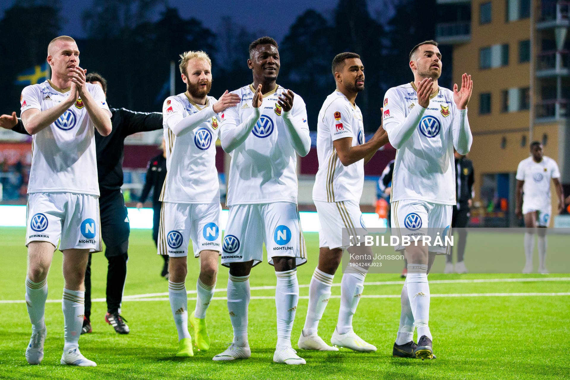 Östersunds Thomas Poppler Isherwood (v), Curtis Edwards ,