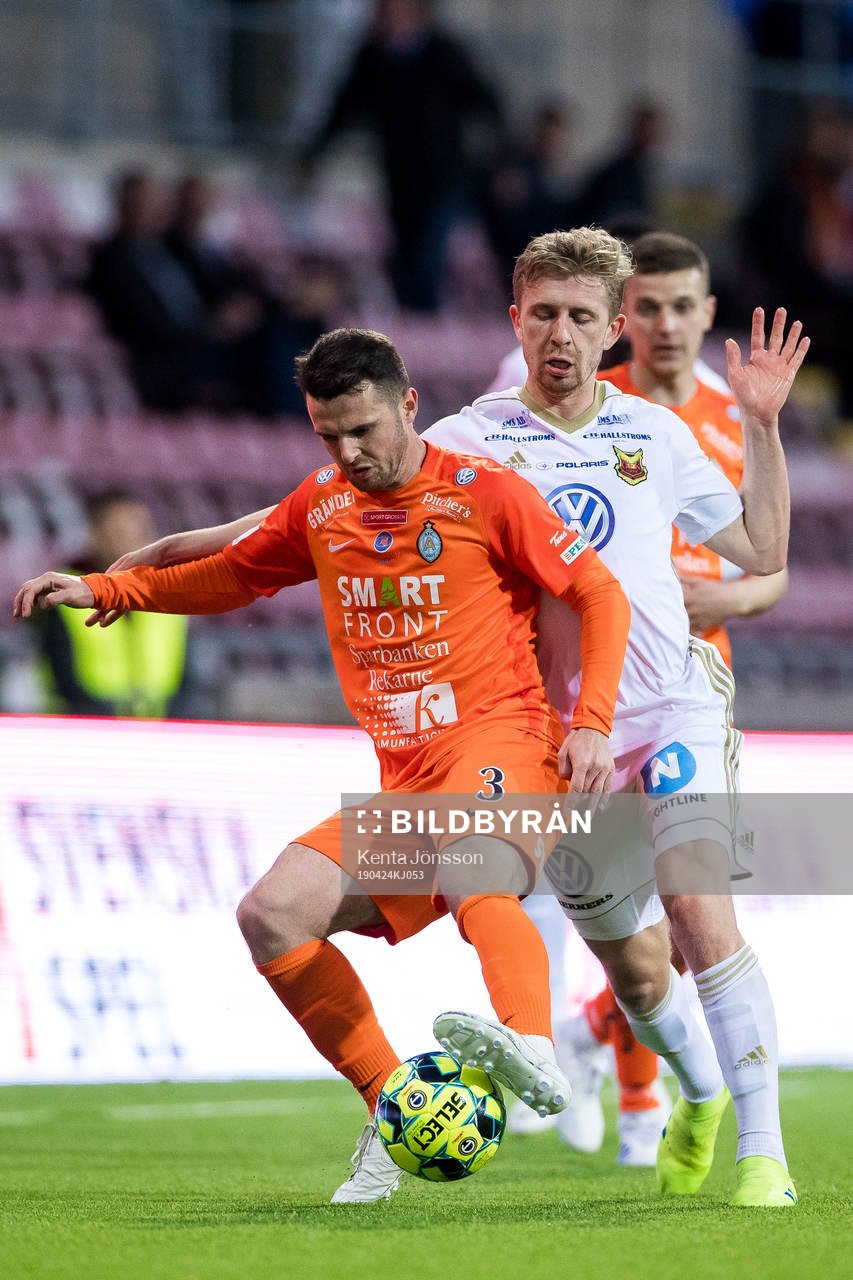 AFC Eskilstunas Kadir Hodzic och Östersunds Ludvig Fritzson
