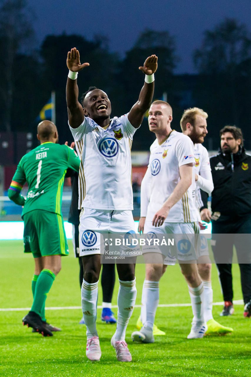 Östersunds Samuel Laryea Mensiro jublar