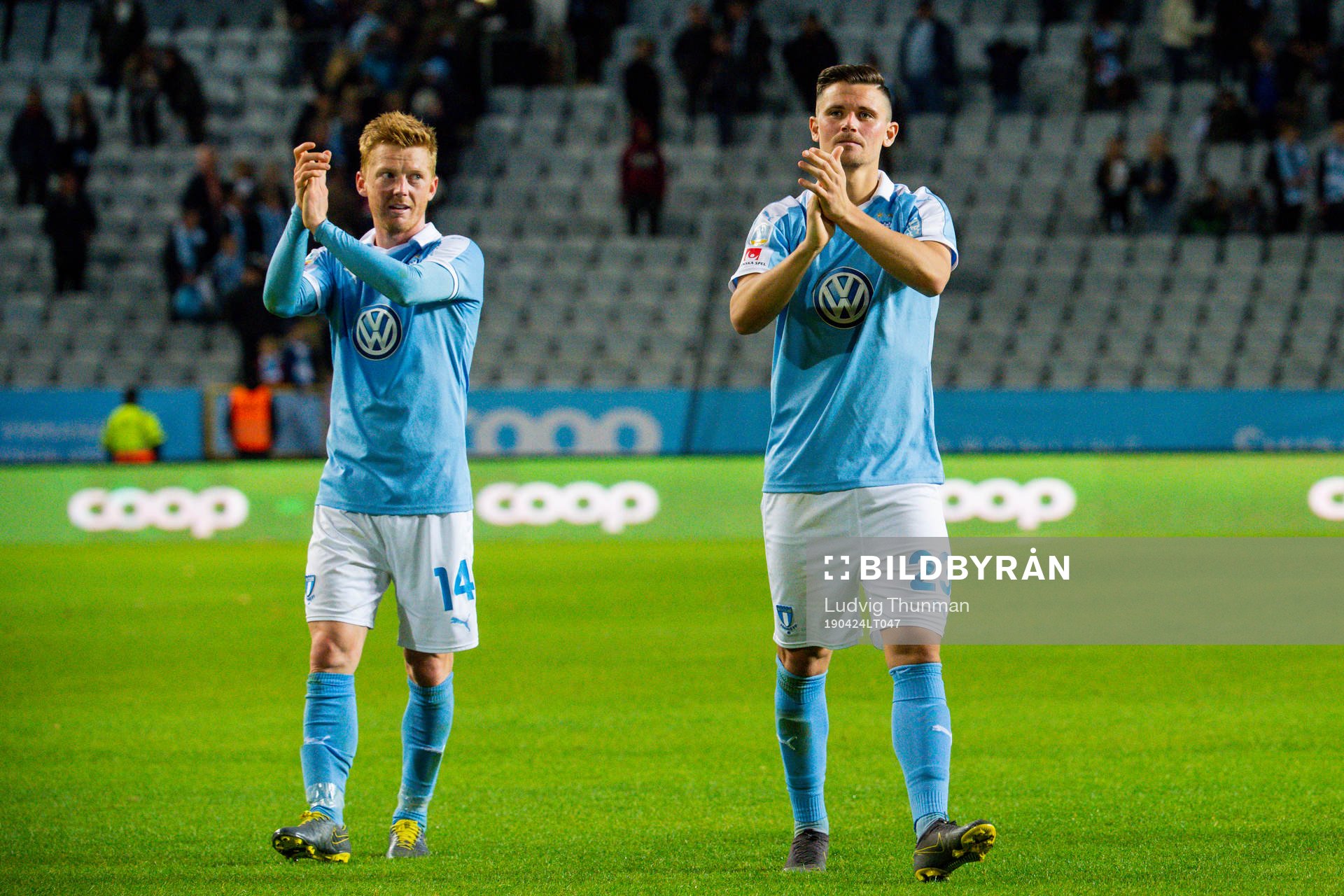 Malmö FFs Anders Christiansen och Marcus Antonsson tackar