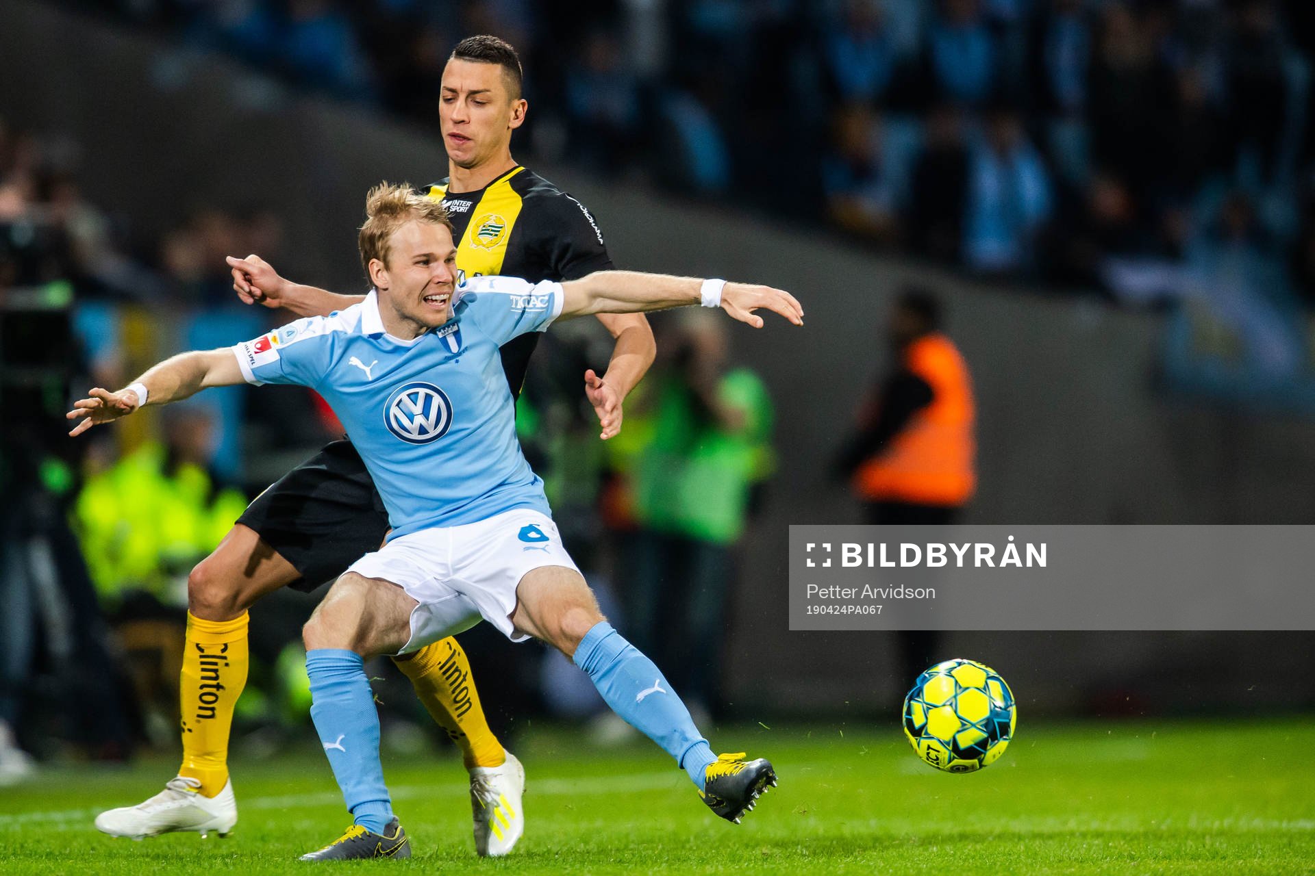 Hammarbys Nikola Djurdjic och Malmö FFs Oscar Lewicki