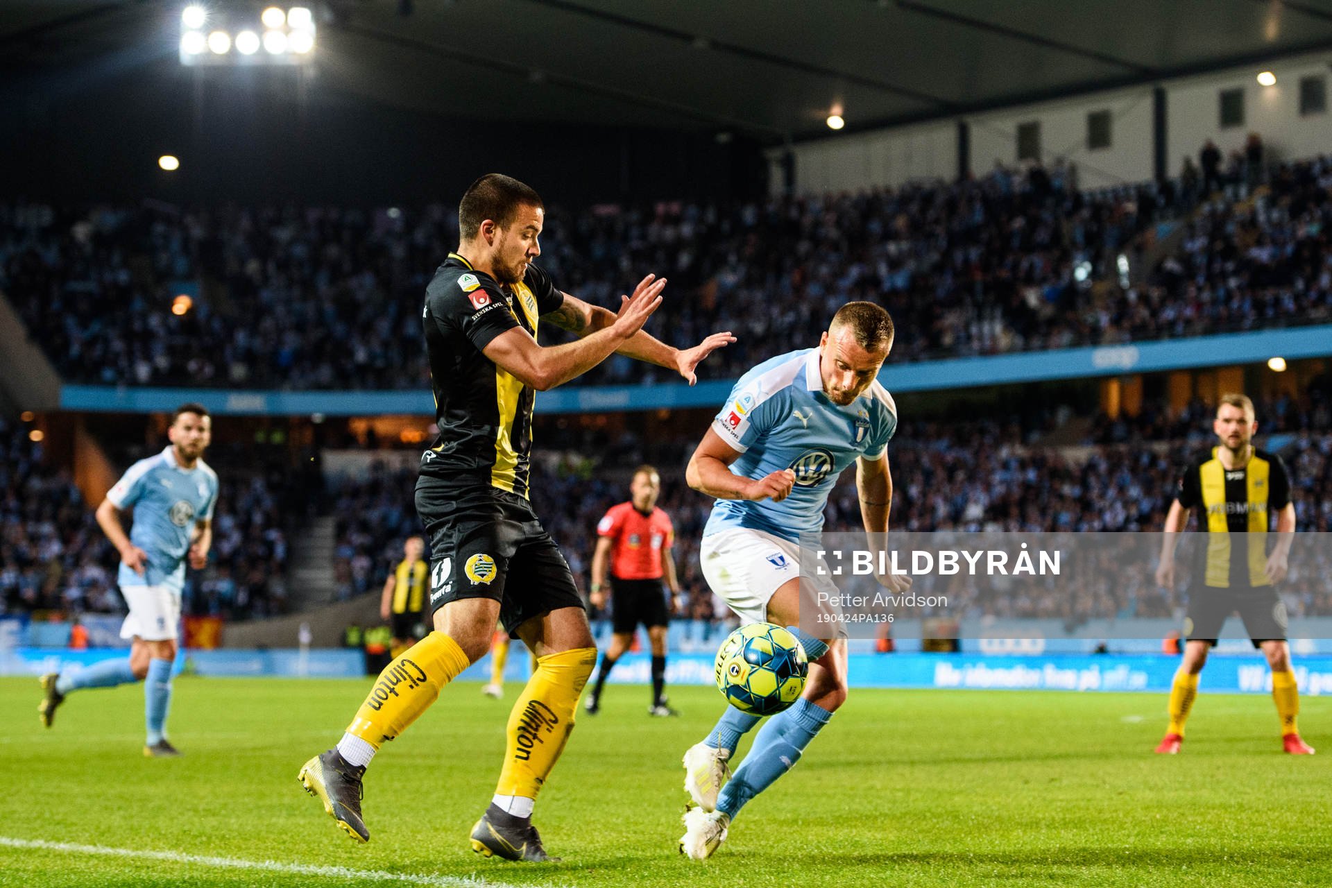 Hammarbys Vladimir Rodic och Malmö FFs Eric Larsson