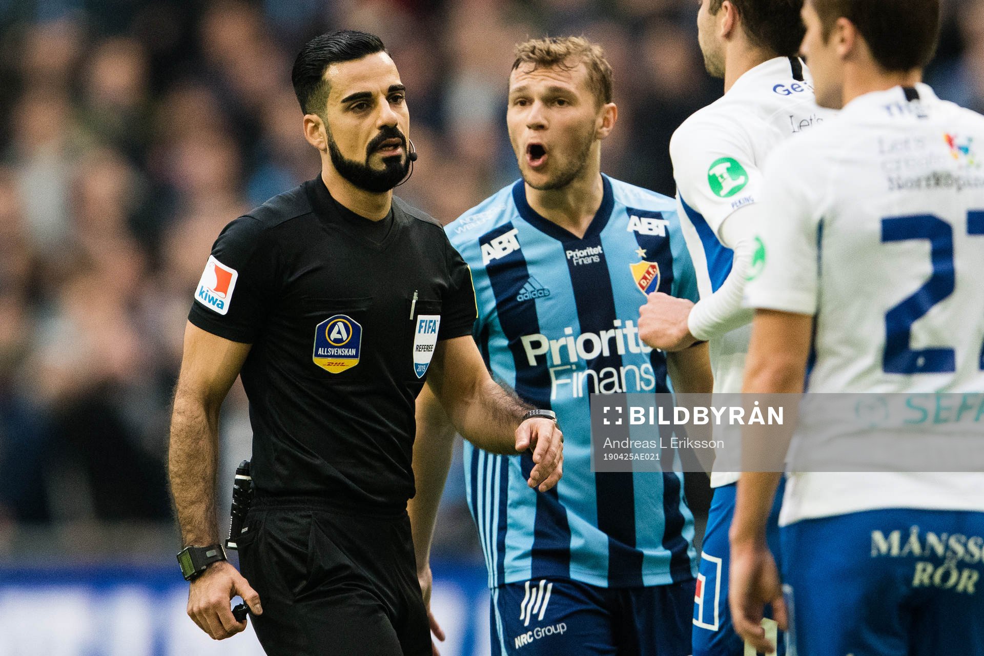 Djurgårdens Jesper Karlström reagerar på domare Mohammed