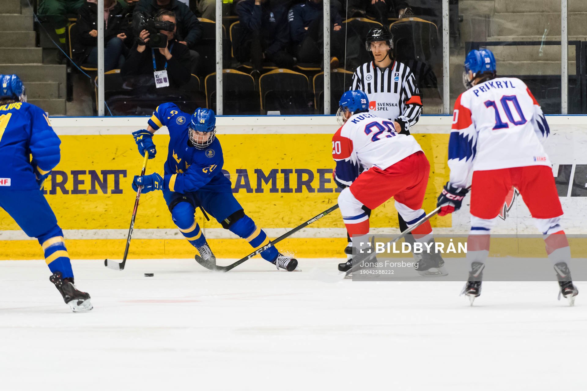 Swedens Albin Grewe the czech republic Radek Kucerik and