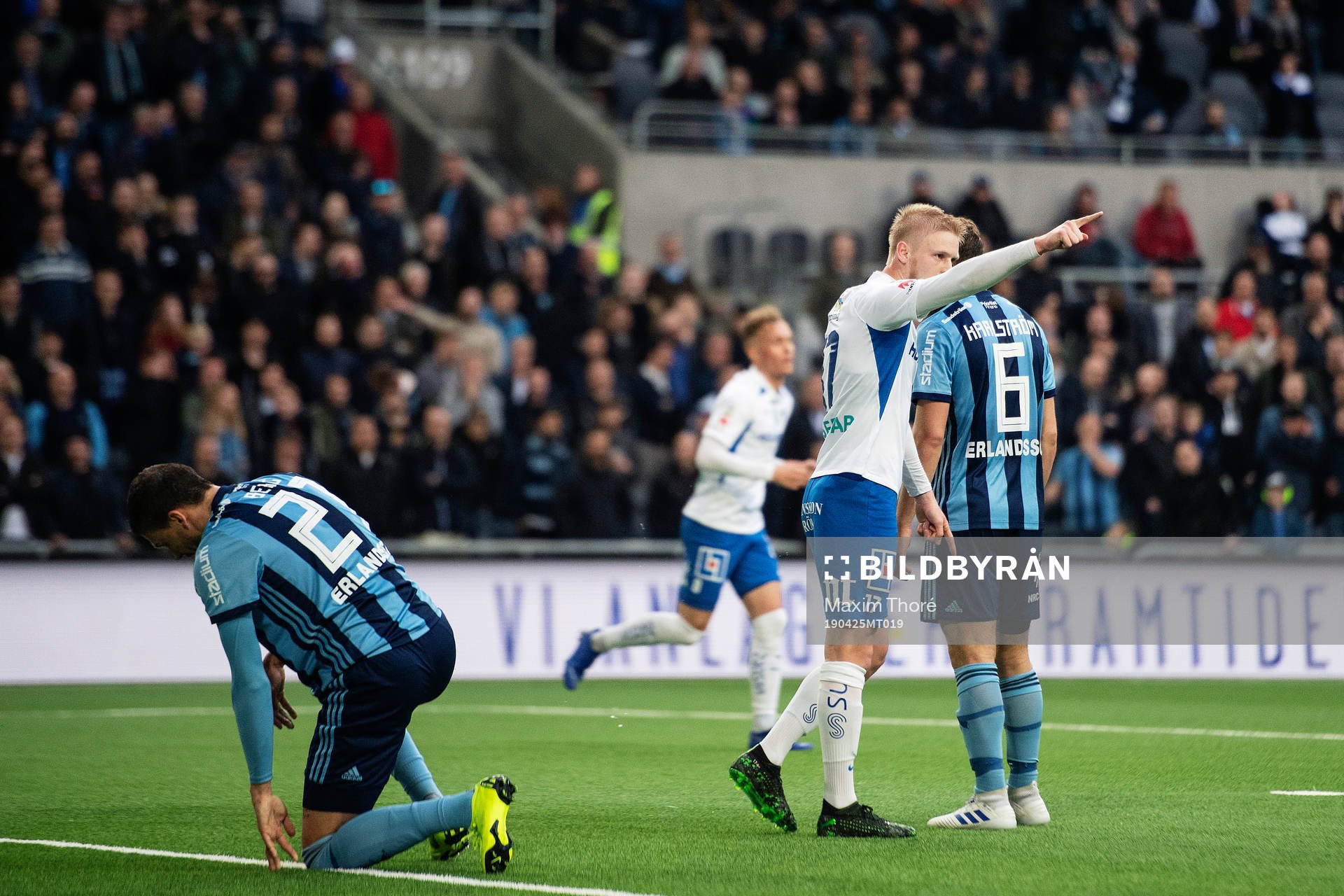 IFK Norrköpings Kalle Holmberg jublar