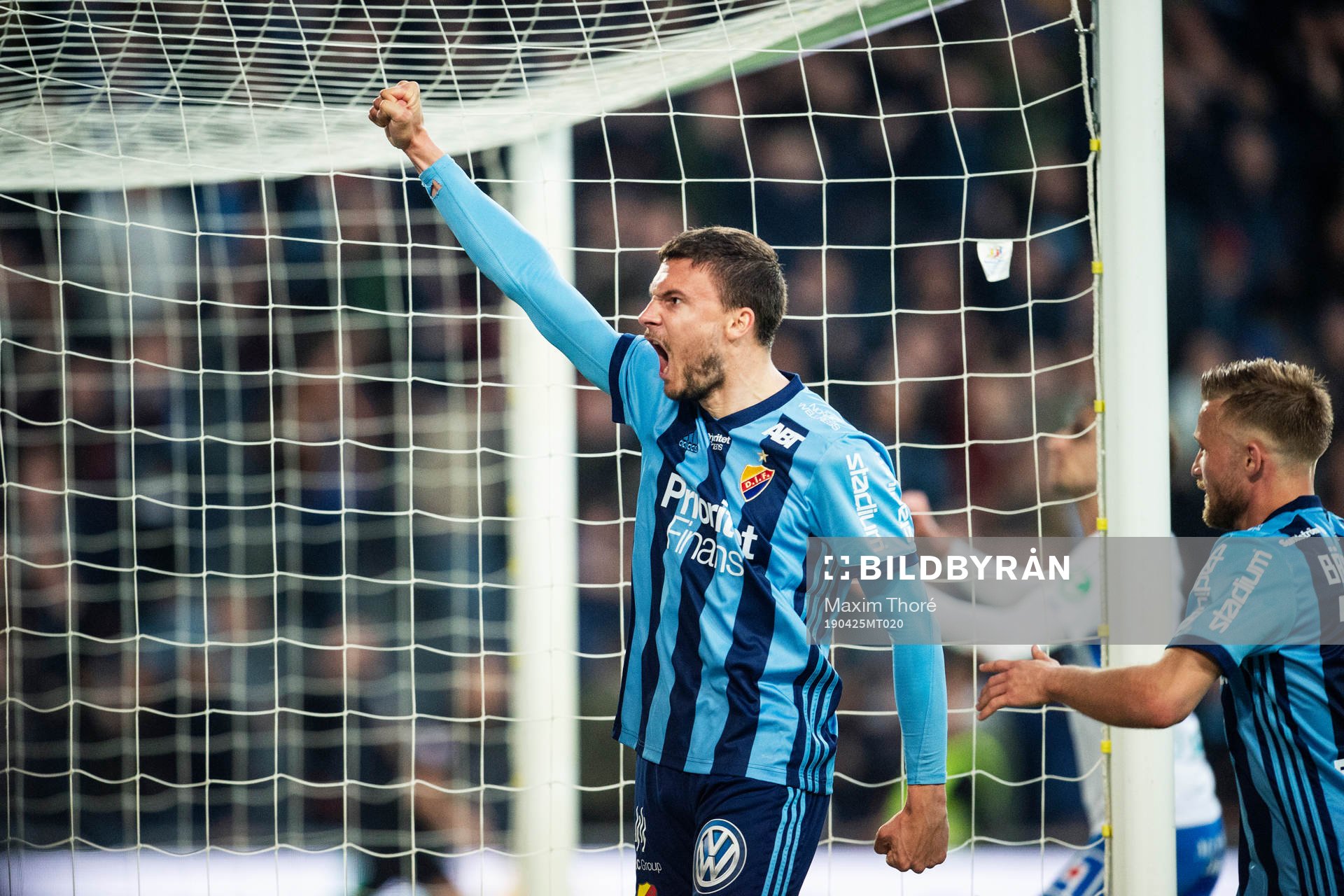 Djurgårdens Erik Berg jublar efter 1-1 under fotbollsmatchen i Allsvenskan mellan Djurgården och Norrköping den 25 april 2019 i Stockholm.