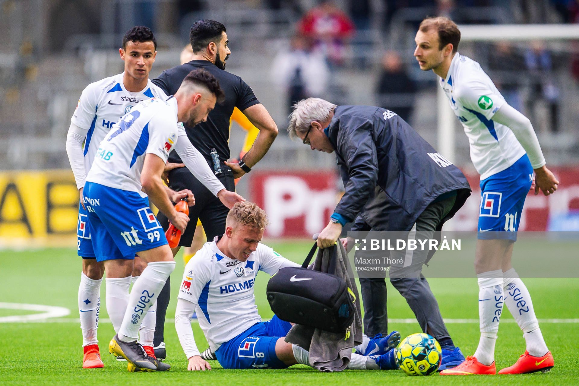 IFK Norrköpings Gudmundur Thórarinsson får vård