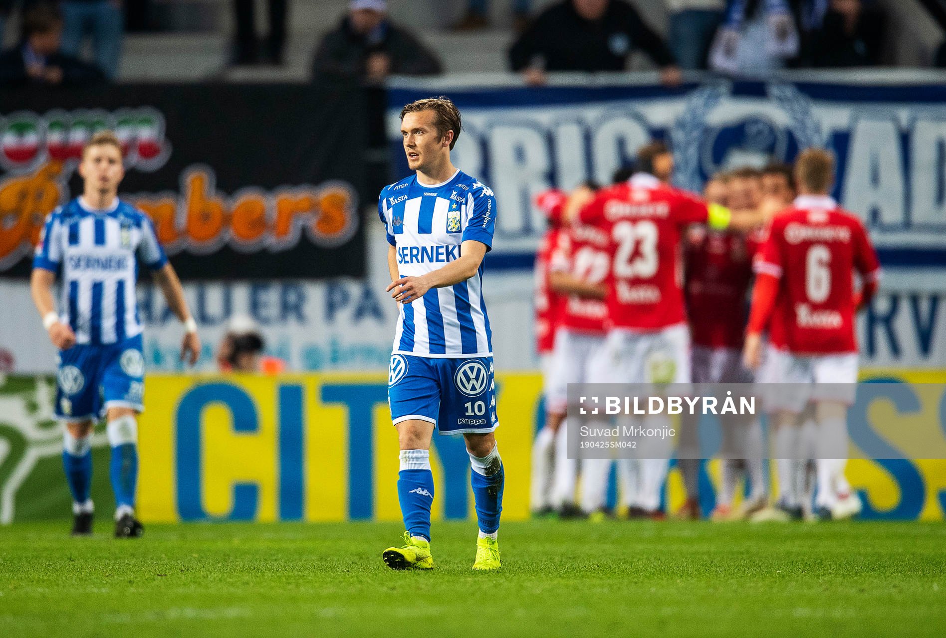 IFK Göteborgs Patrik Karlsson Lagemyr deppar medan
