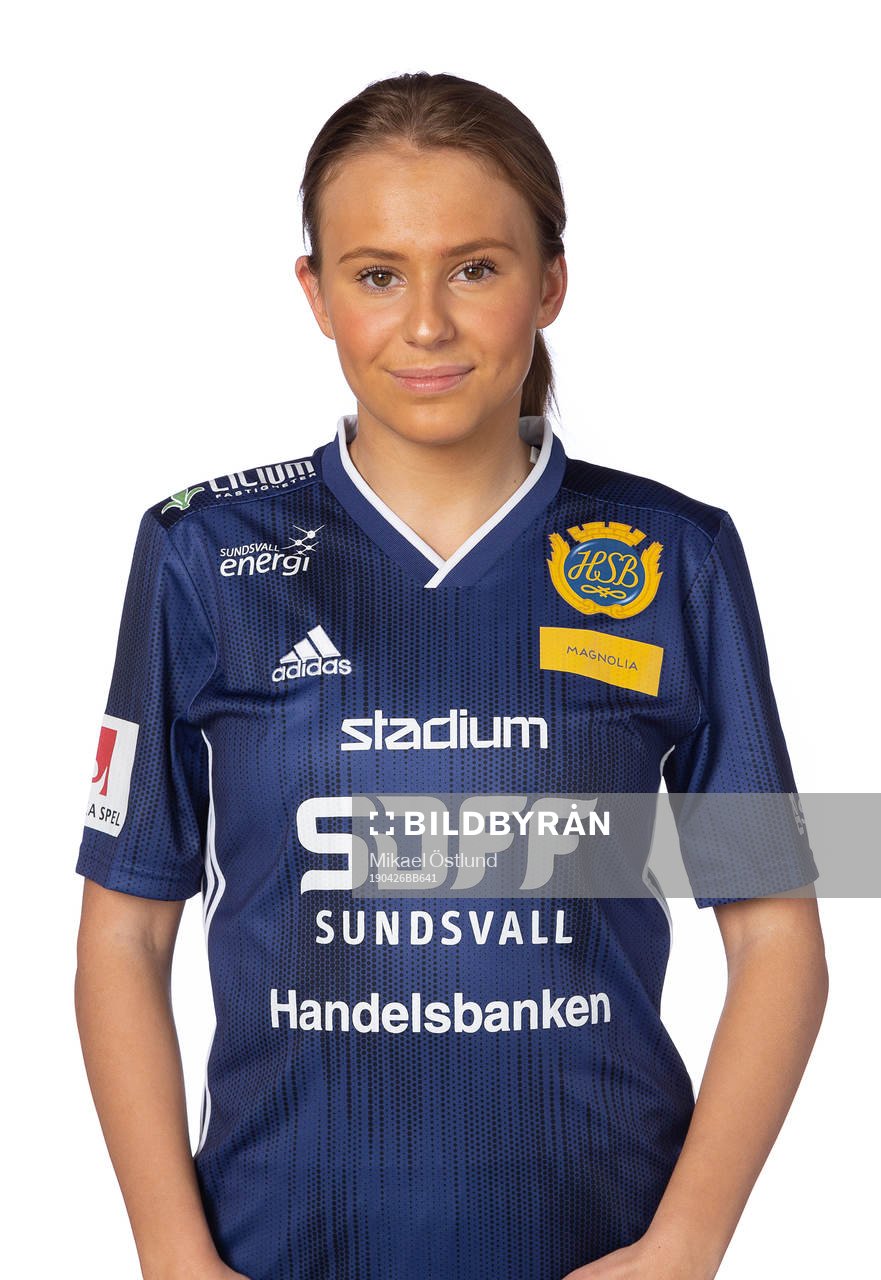Sundsvalls Elsa Burvall poserar för ett porträtt den 26 april 2019 i Sundsvall.