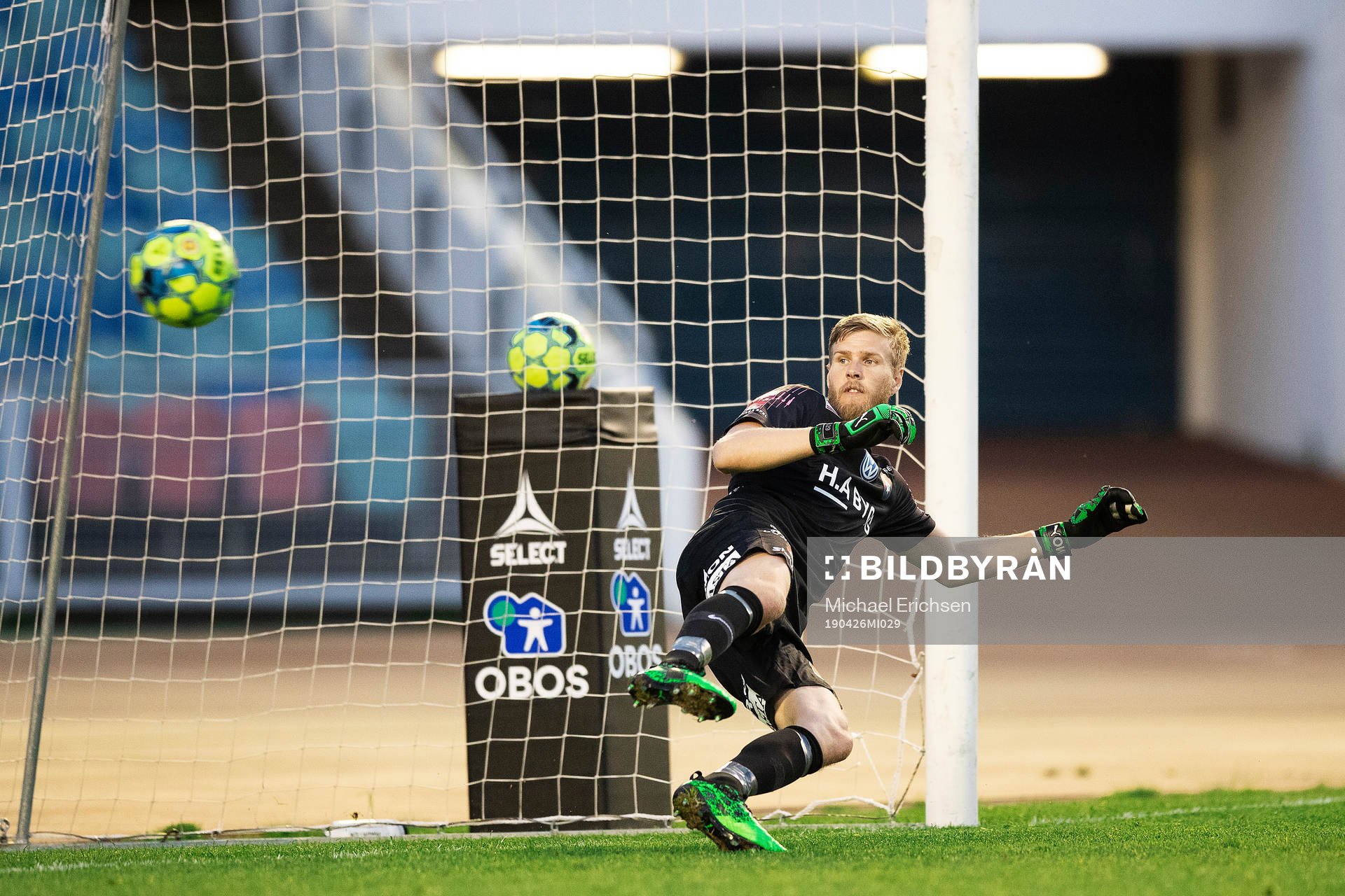 Örgrytes målvakt Fredrik Andersson släpper in 0-2