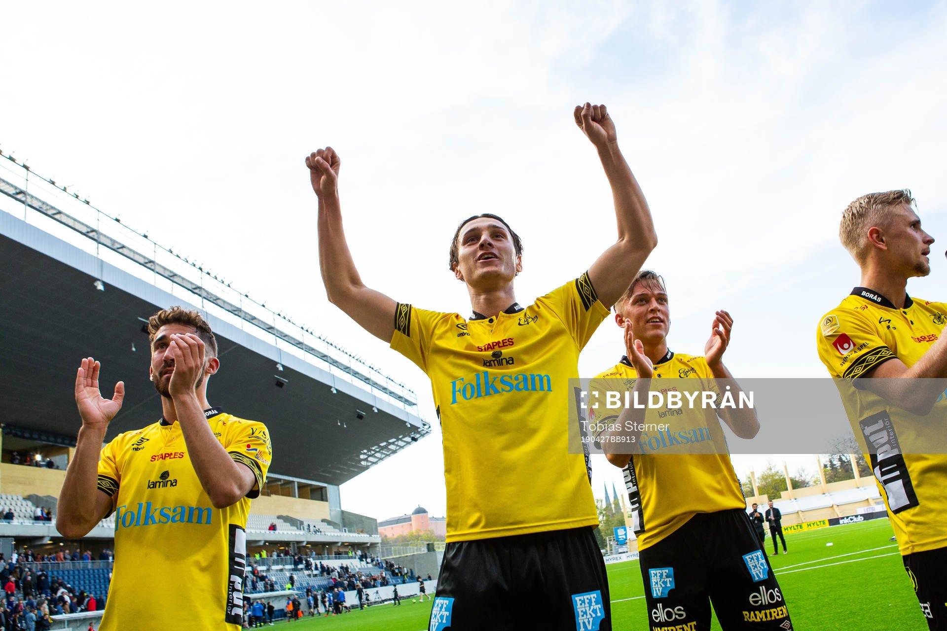 Elfsborgs Jonathan Levi jublar med lagkamrater