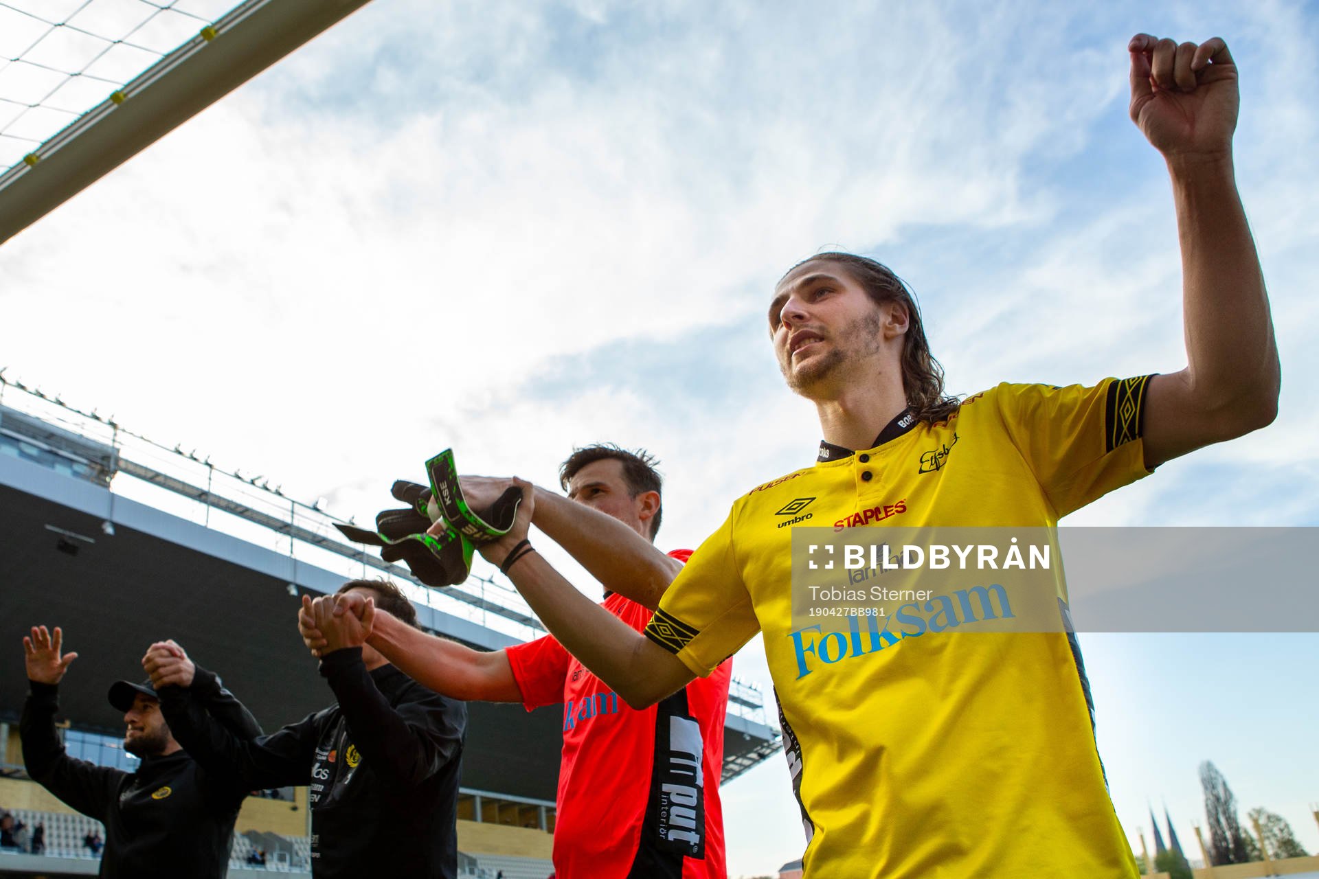 Elfsborgs Pawel Cibicki jublar efter fotbollsmatchen i Allsvenskan mellan Sirius och Elfsborg den 27 april 2019 i Uppsala.