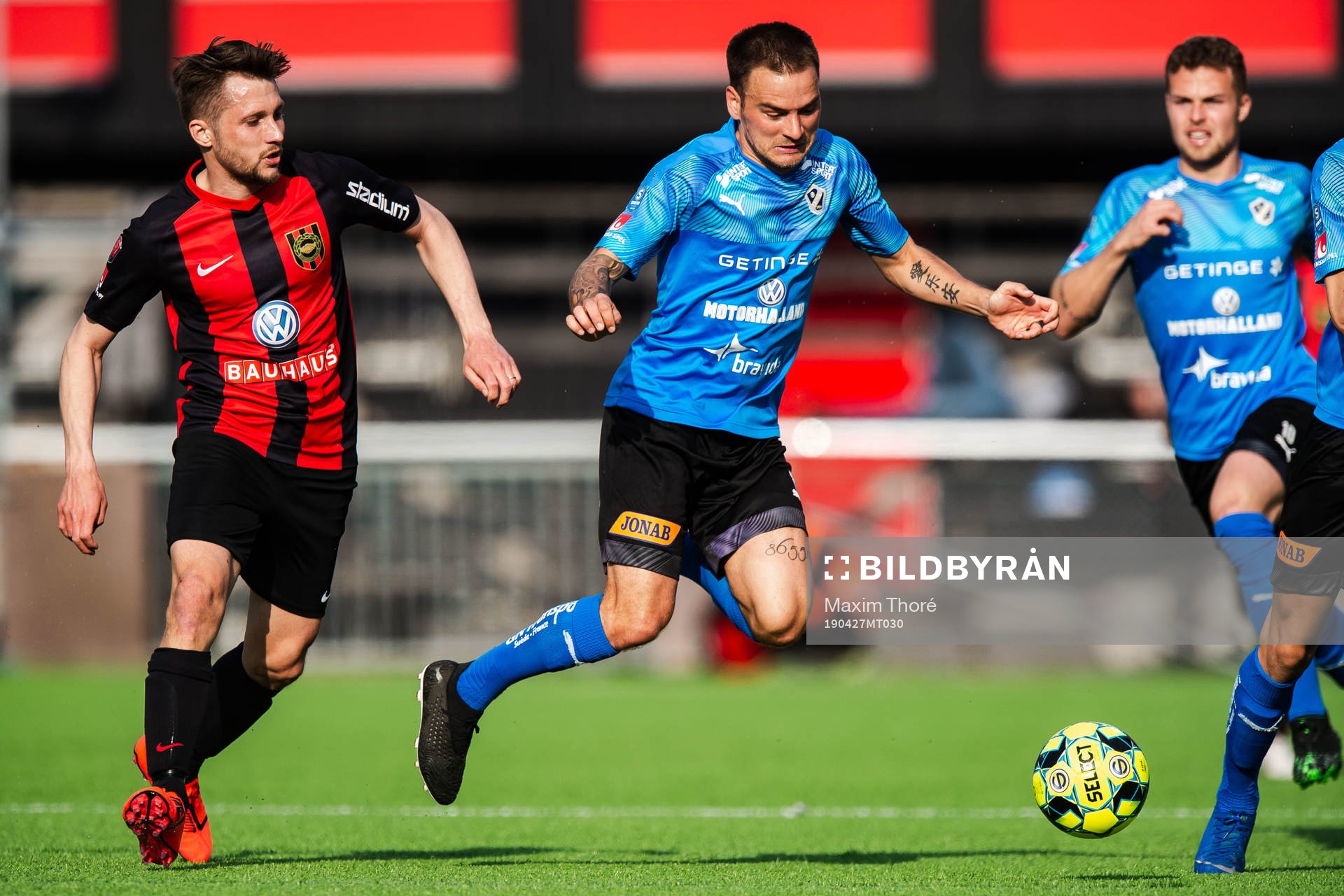 Brommapojkarnas Marcus Hansson och Halmstads Pontus Silfwer
