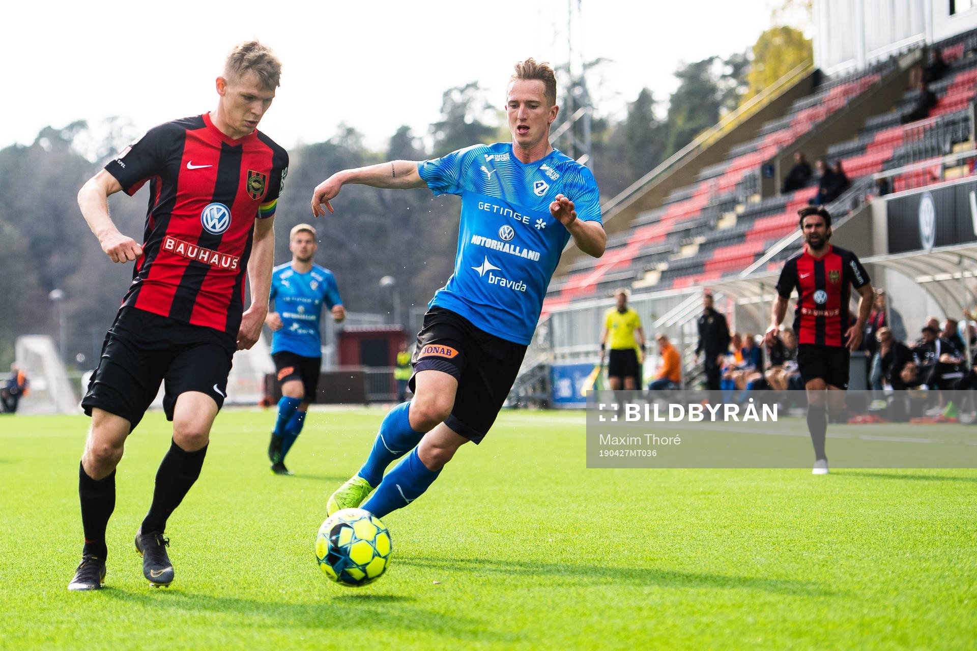 Brommapojkarnas Ali Suljic och Halmstads Andreas Bengtsson
