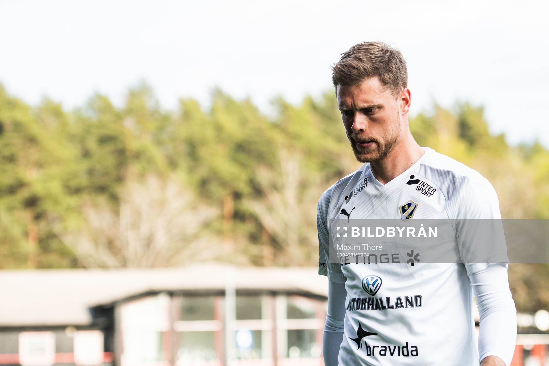 Halmstads målvakt Malkolm Nilsson deppar
