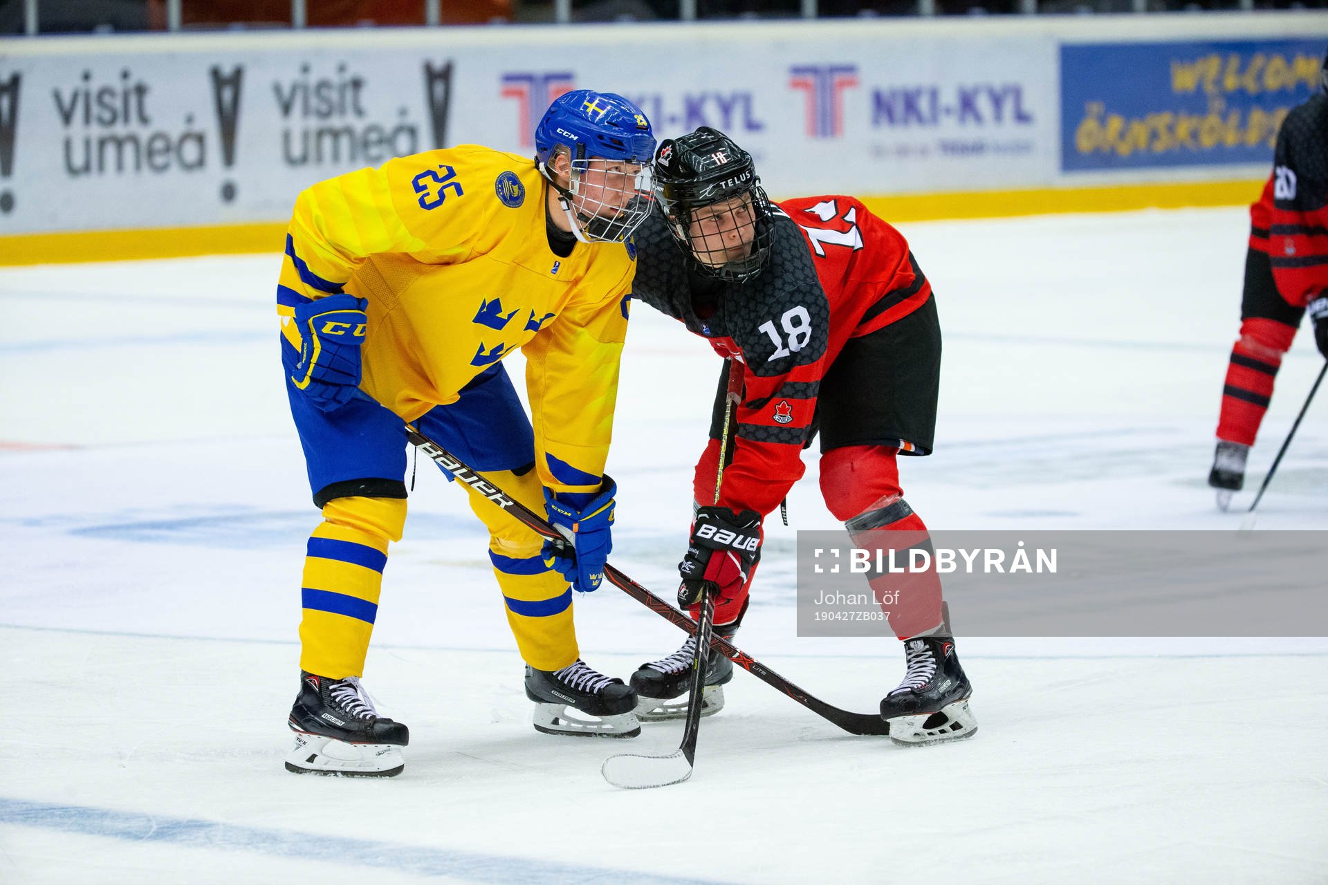 Simon Holmström of Sweden and Connor Zary of Canada