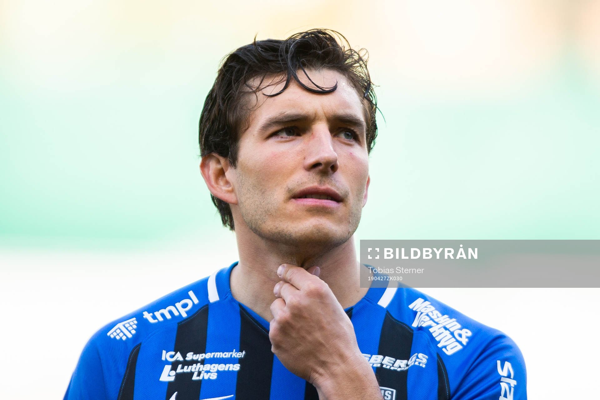 Sirius Ian Sirelius innan fotbollsmatchen i Allsvenskan