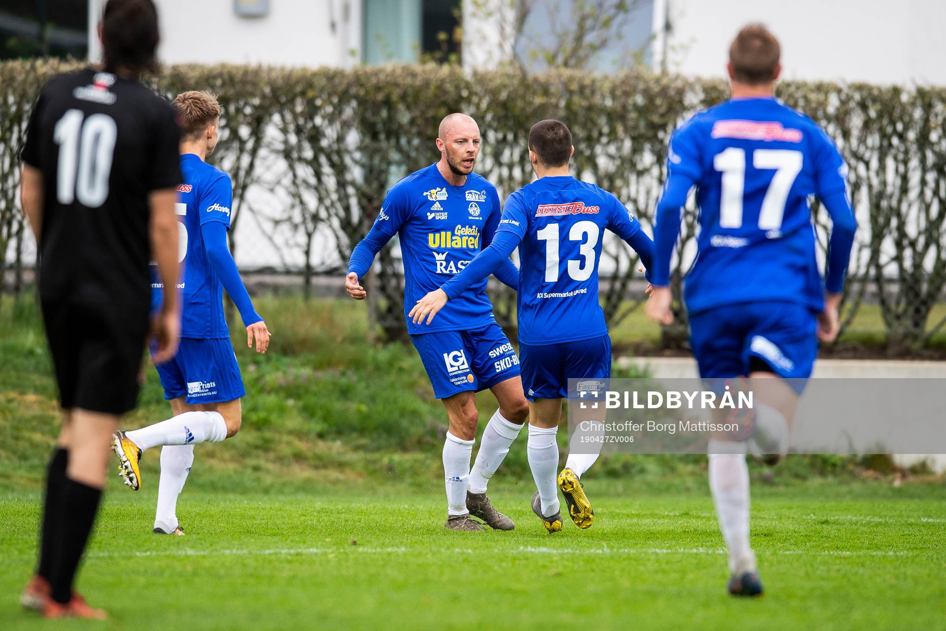 Ullareds spelare jublar