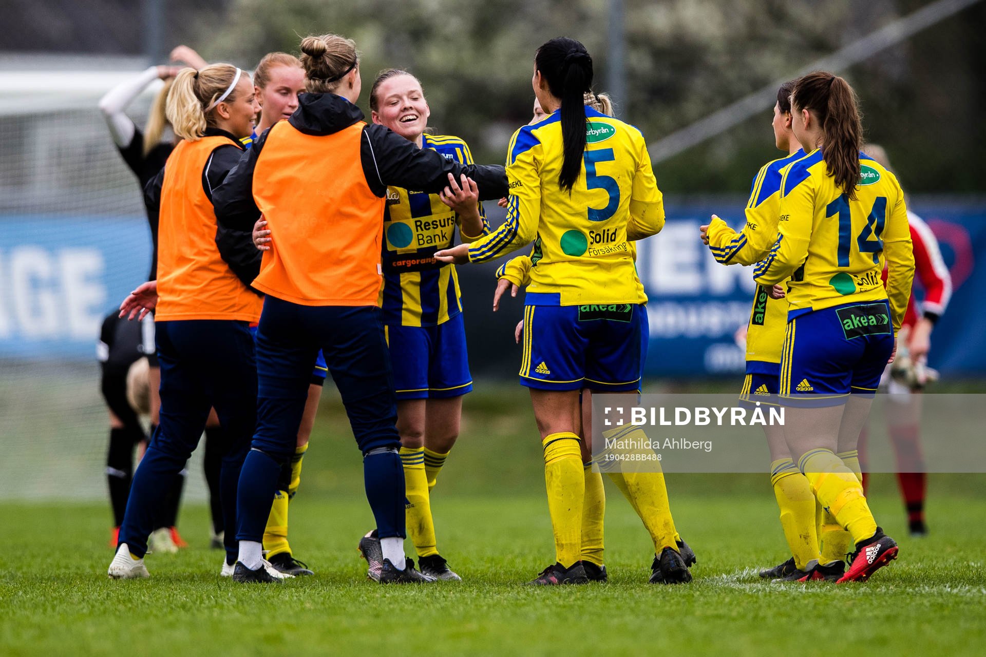 Eskilsminnes spelare jublar