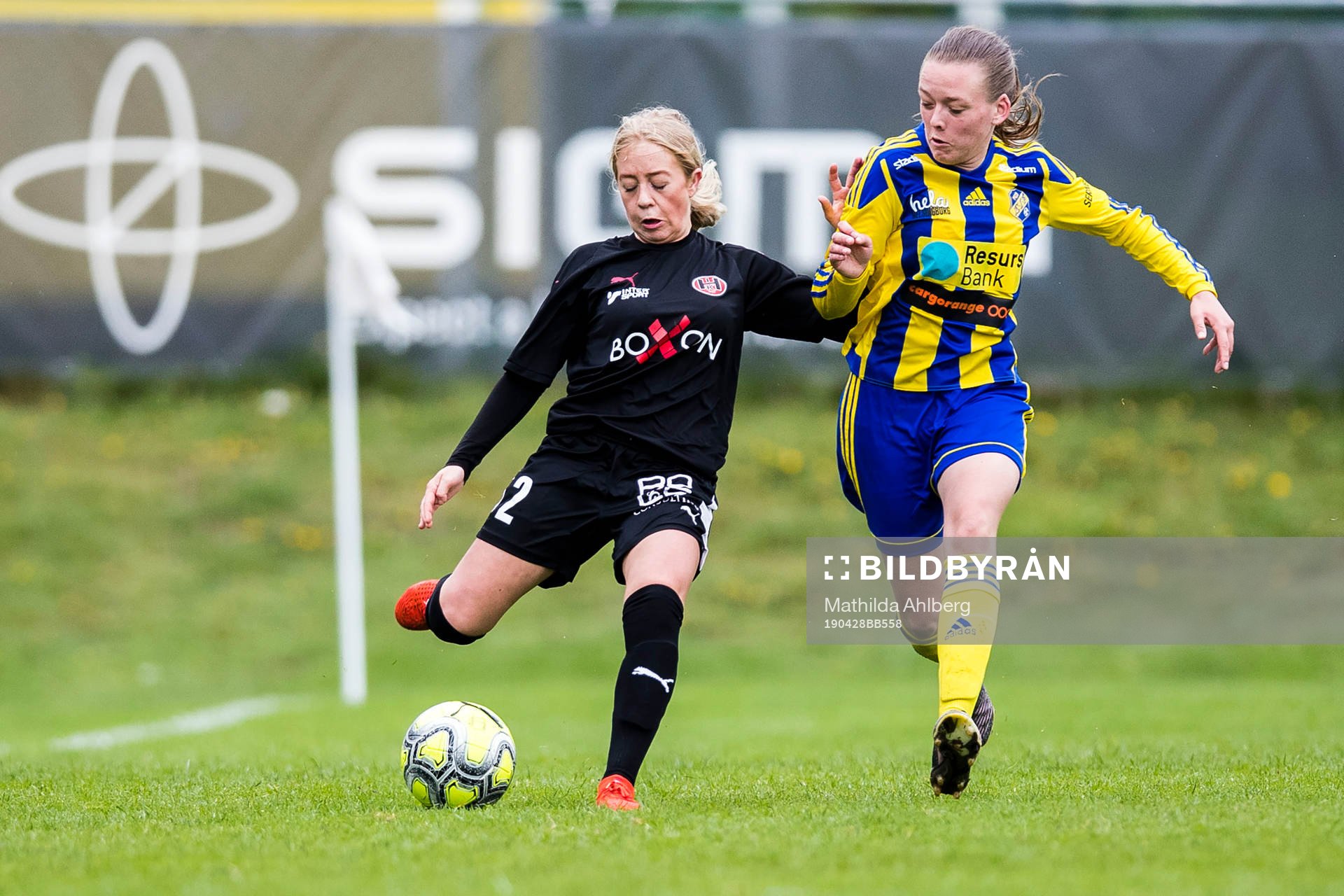 Hittarps Esther Yllfors och Eskilsminnes Nova Karlsson