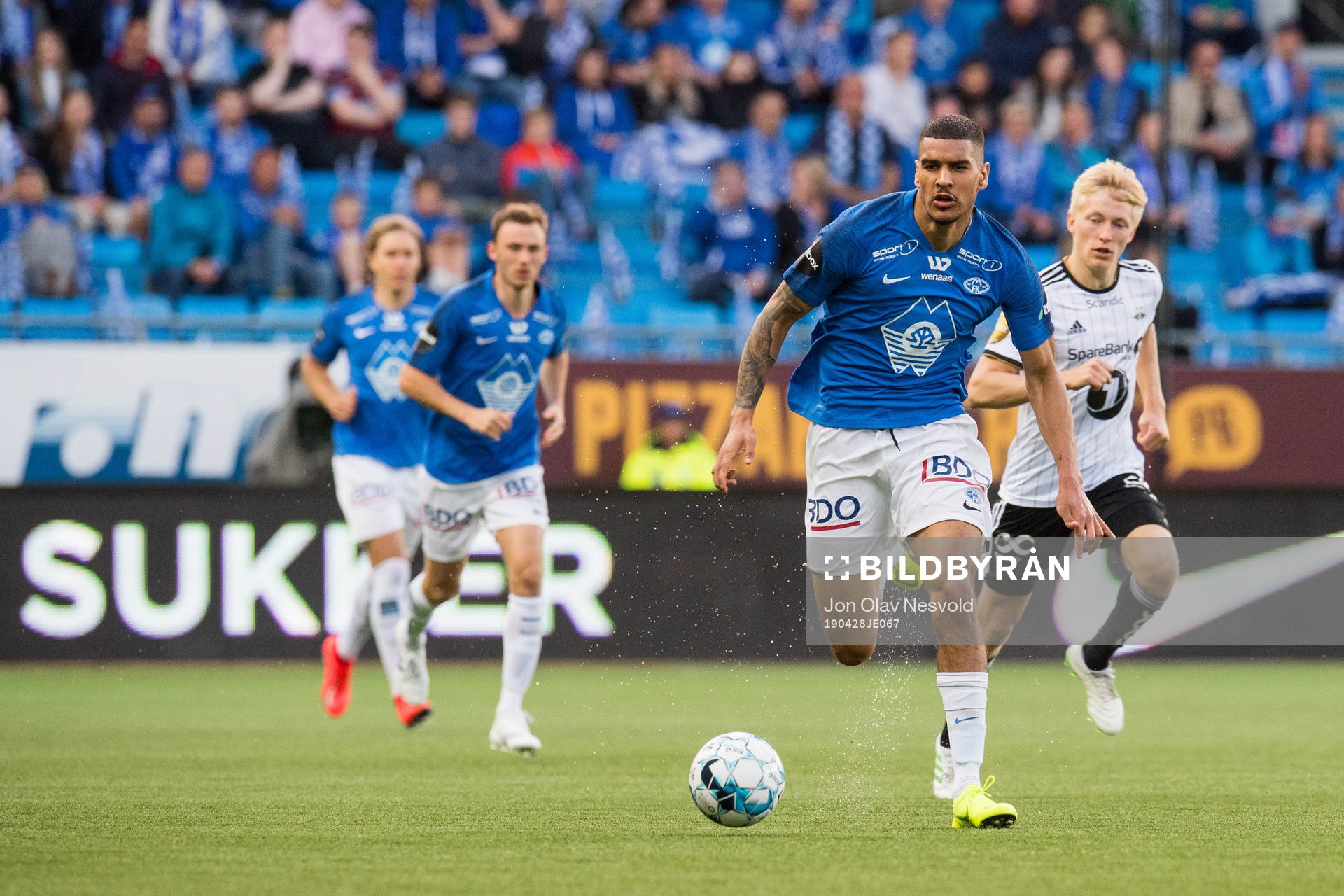 Ohi Omoijuanfo of Molde and Birger Meling of Rosenborg