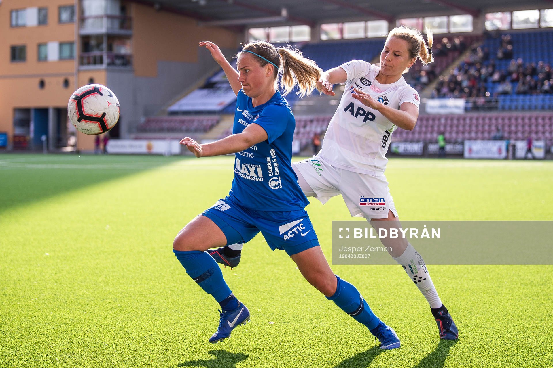 Eskilstunas Julia Tunturi och Växjös Emmi Alanen