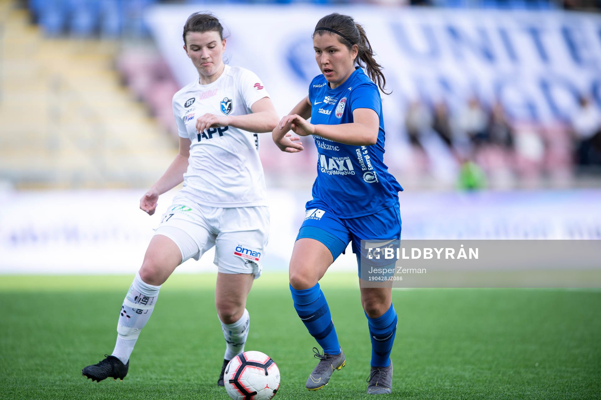 Växjös Frida Boriero och Eskilstunas Loretta Kullashi